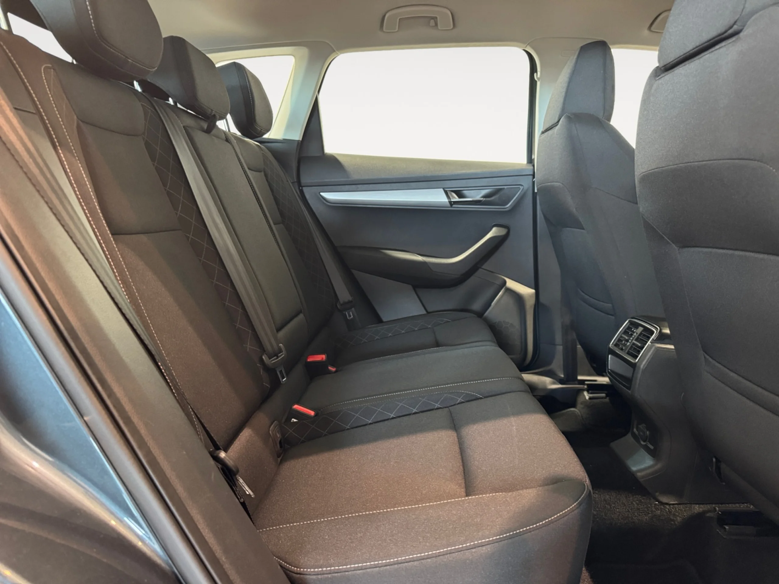 SKODA KAROQ 1.5 TSI 110KW (150CV) ACT AMBITION - Foto 6