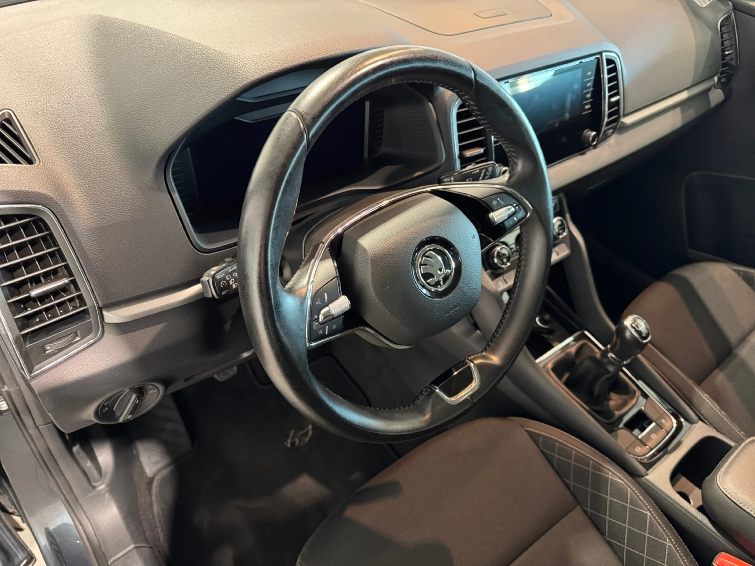 SKODA KAROQ 1.5 TSI 110KW (150CV) ACT AMBITION - Foto 9
