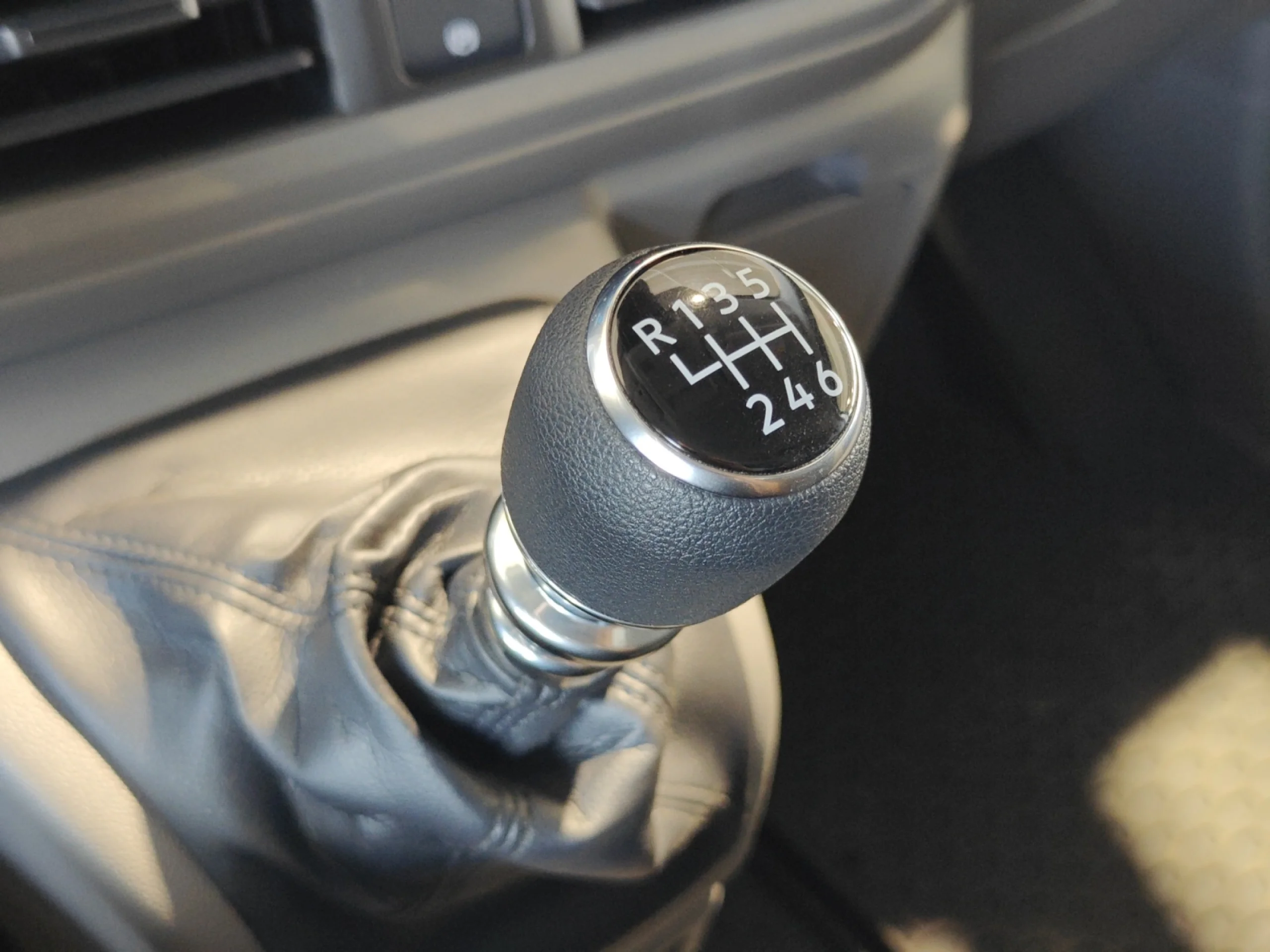 VOLKSWAGEN TRANSPORTER FURGÓN CORTO TN 2.0 TDI 81KW (110CV) - Foto 17