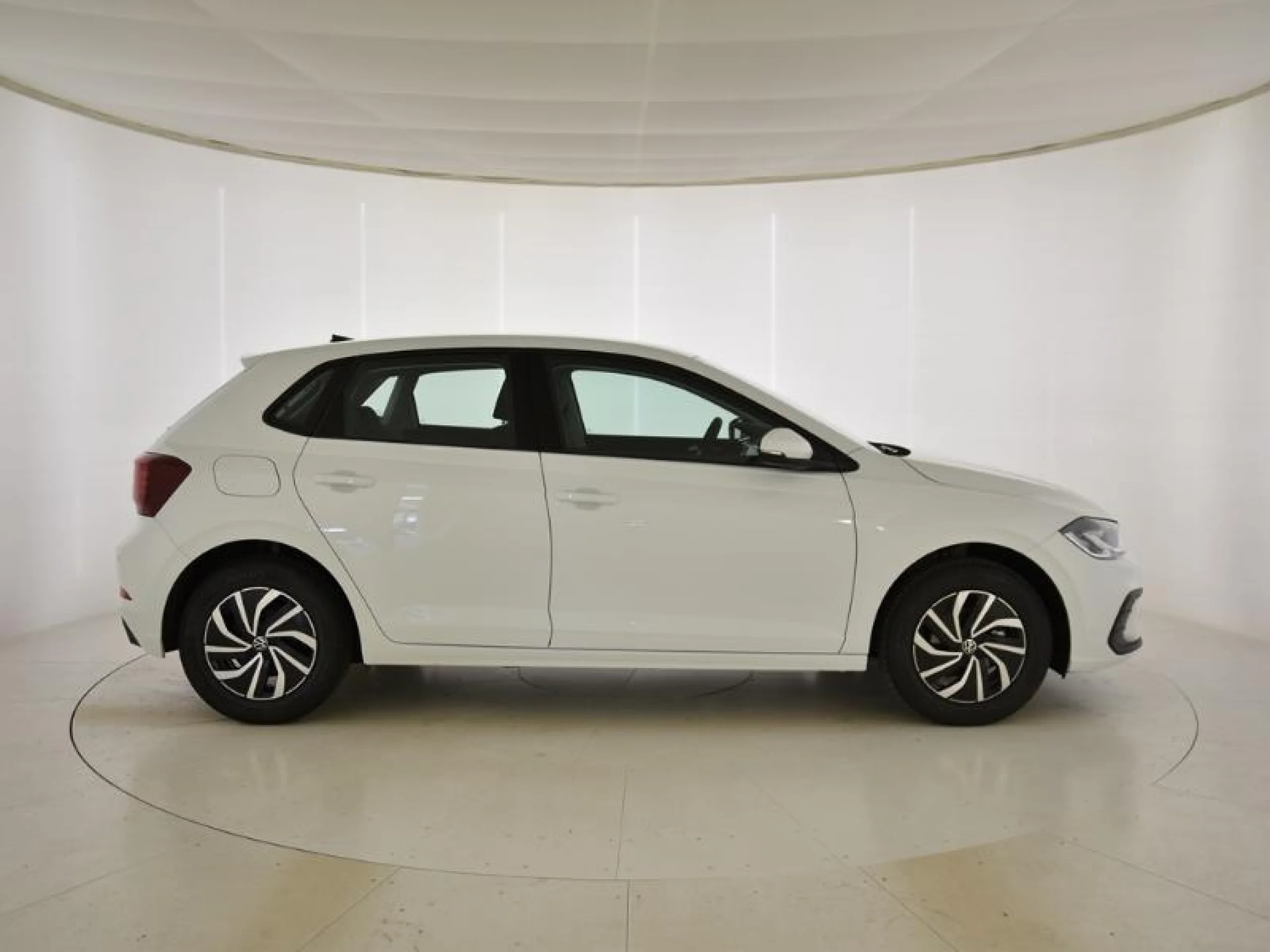 VOLKSWAGEN POLO POLO MATCH  1.0 TSI 70 KW (95 CV)  5 VEL. - Foto 3