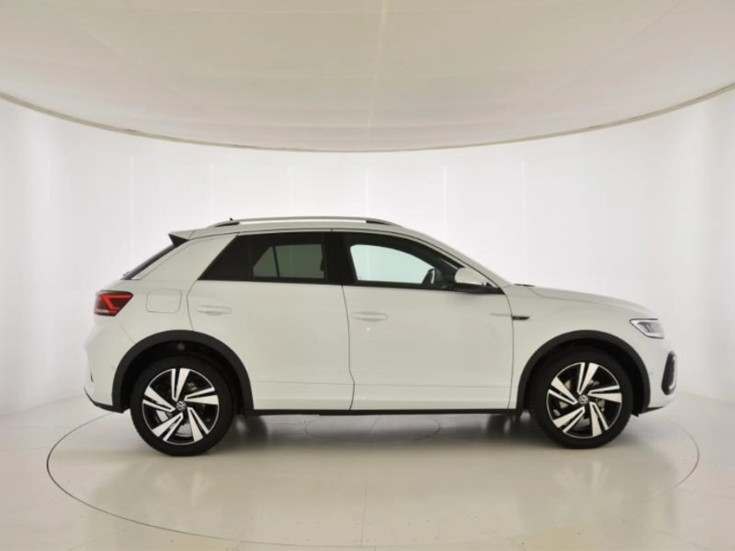 VOLKSWAGEN T ROC R LINE 1.5 TSI 110KW (150CV) DSG - Foto 3