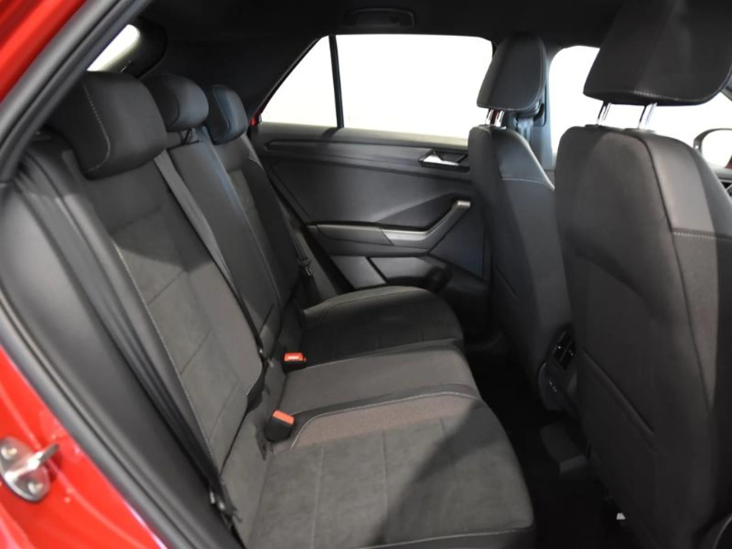 VOLKSWAGEN T ROC T ROC DARK LINE 1.5 TSI 110 KW (150 CV)  AUTOMÁTICO DSG 7 VEL. - Foto 6