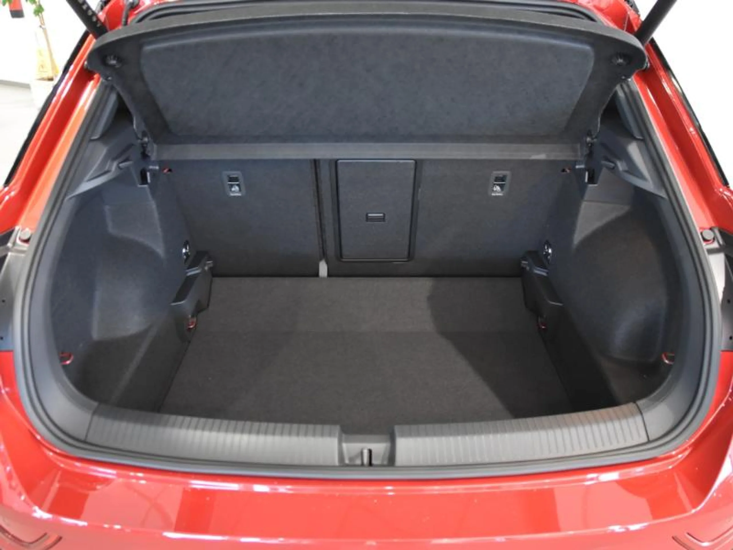 VOLKSWAGEN T ROC T ROC DARK LINE 1.5 TSI 110 KW (150 CV)  AUTOMÁTICO DSG 7 VEL. - Foto 7