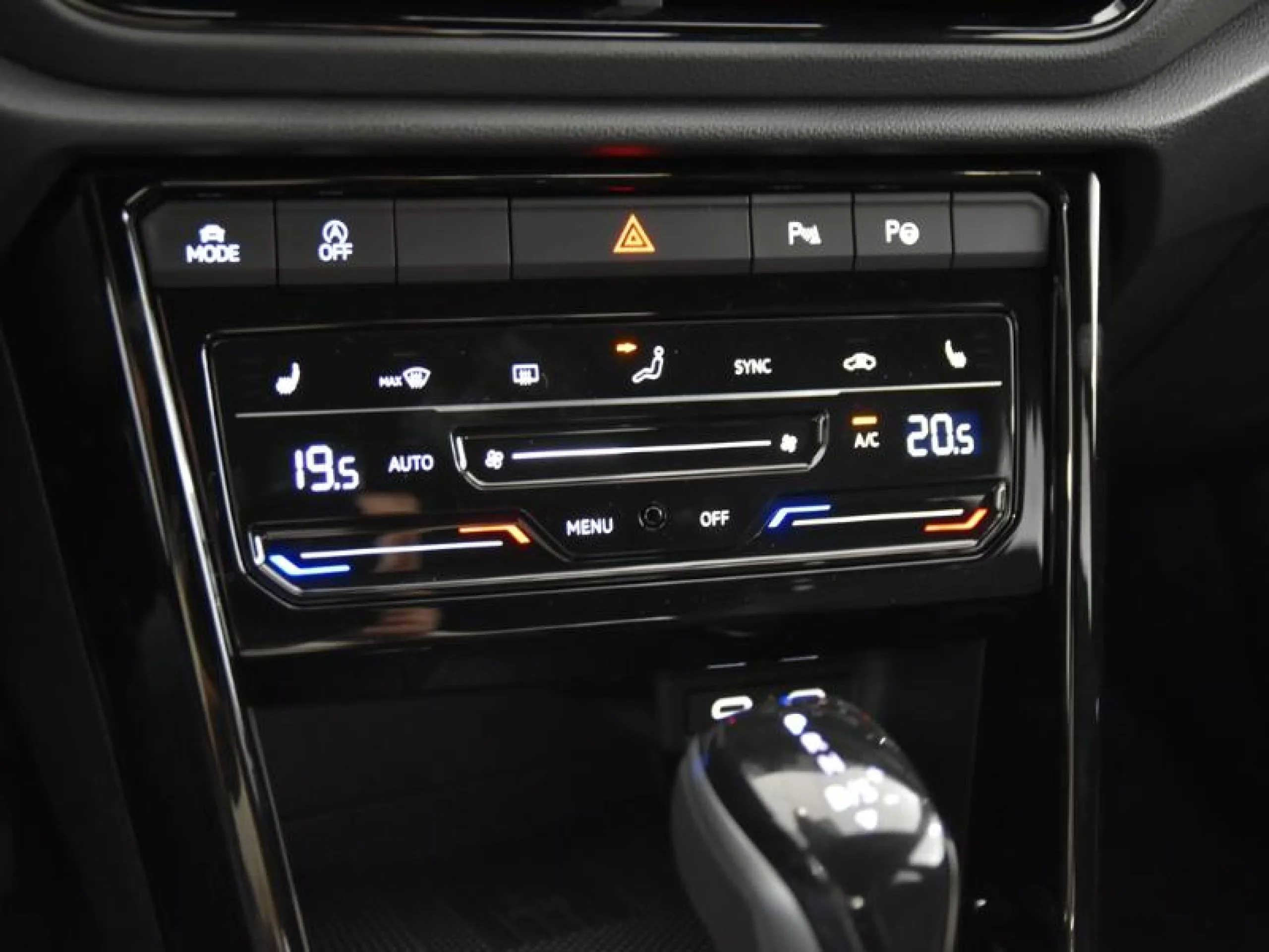 VOLKSWAGEN T ROC T ROC DARK LINE 1.5 TSI 110 KW (150 CV)  AUTOMÁTICO DSG 7 VEL. - Foto 12