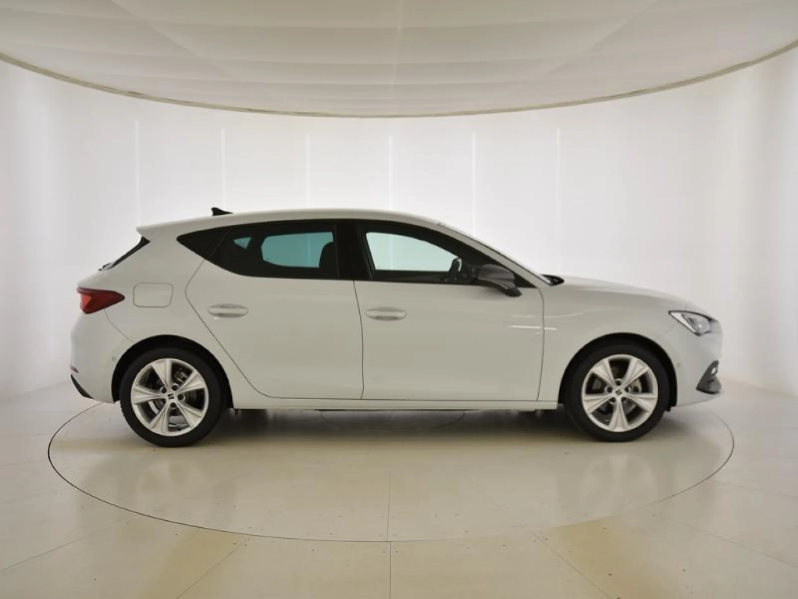 SEAT LEON 1.0 ETSI 81KW DSG 7 S&S FR XS ECO - Foto 3