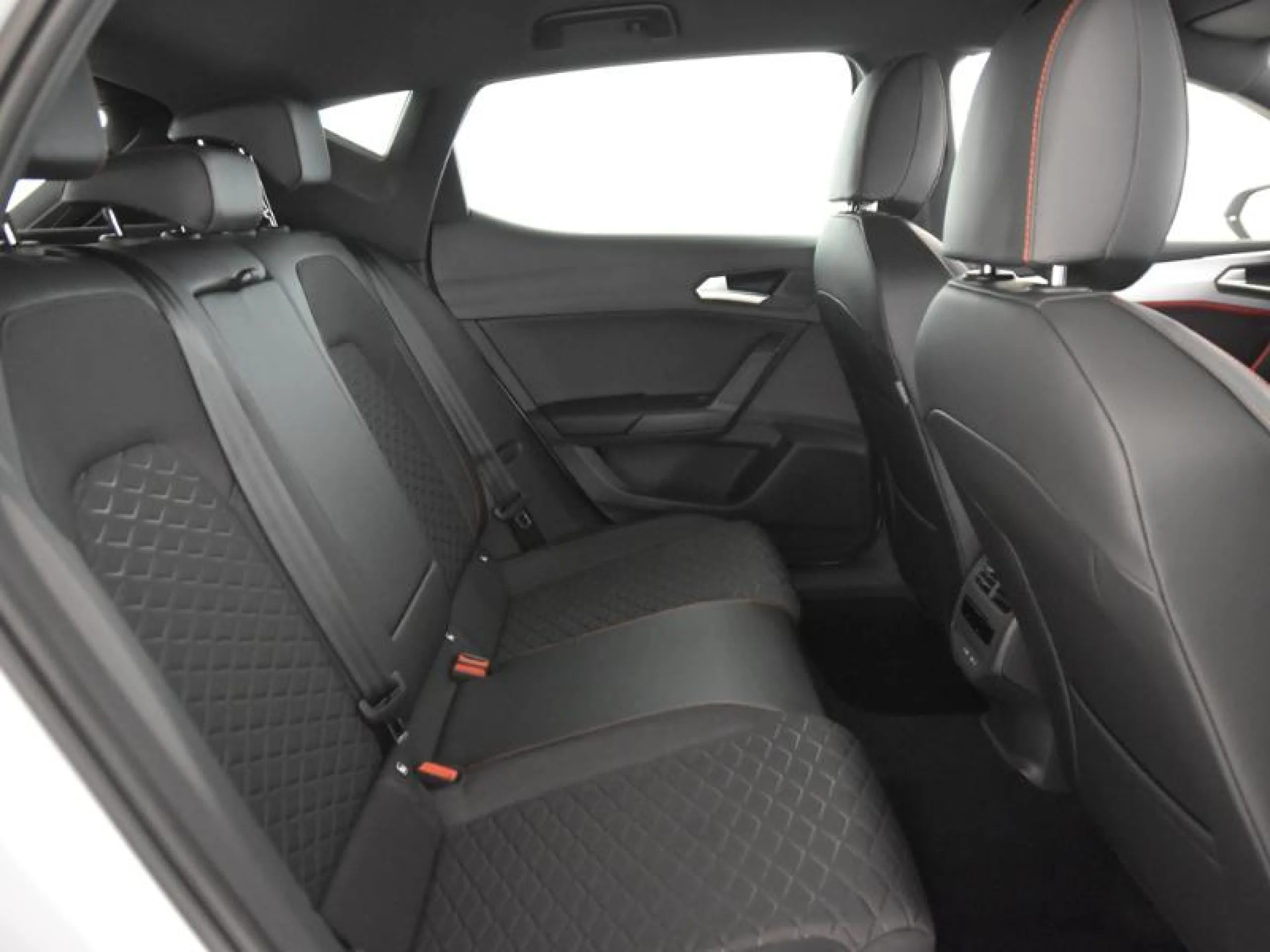 SEAT LEON 1.0 ETSI 81KW DSG 7 S&S FR XS ECO - Foto 6