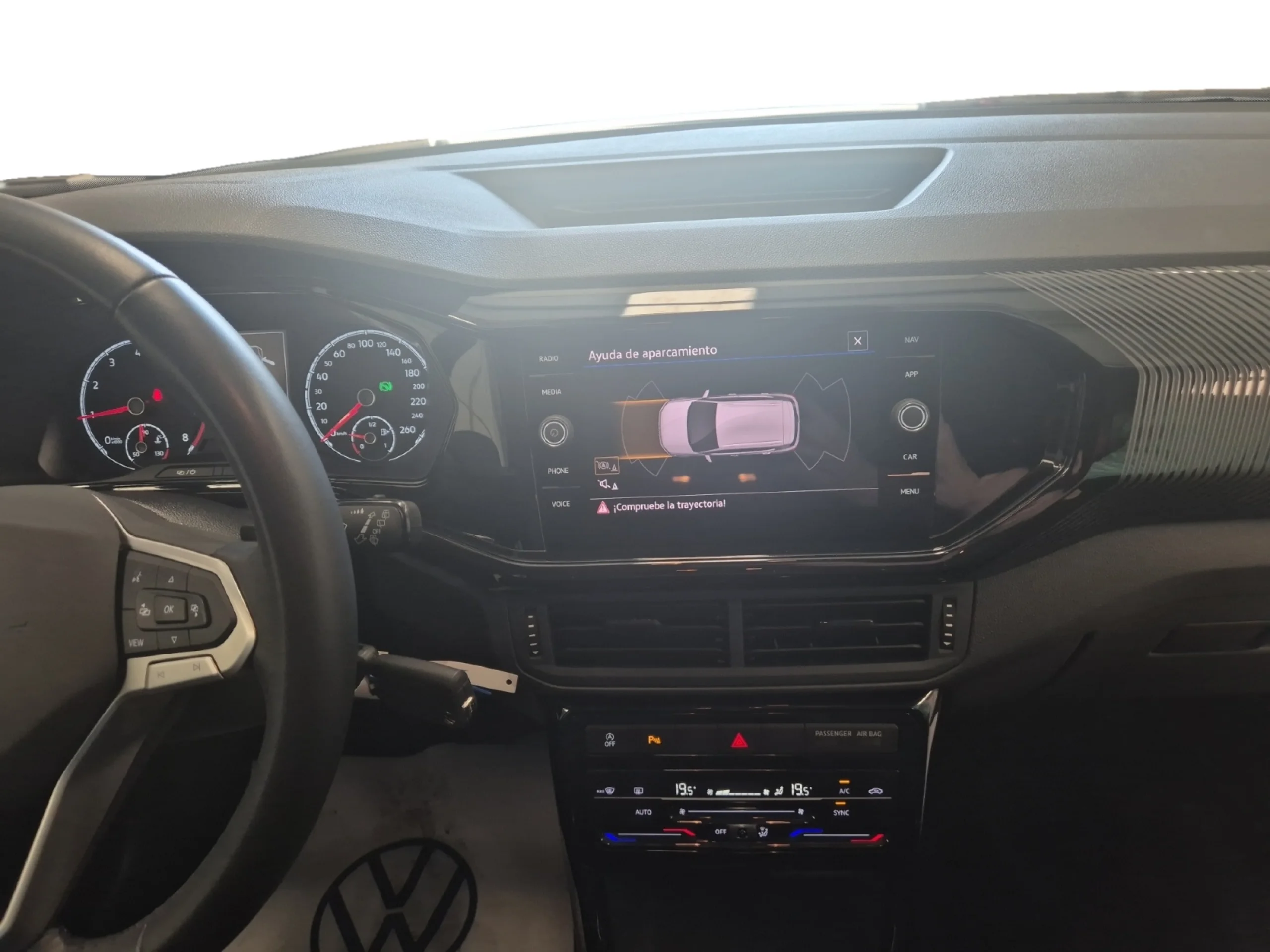 VOLKSWAGEN T CROSS ADVANCE 1.0 TSI 81KW (110CV) DSG - Foto 9