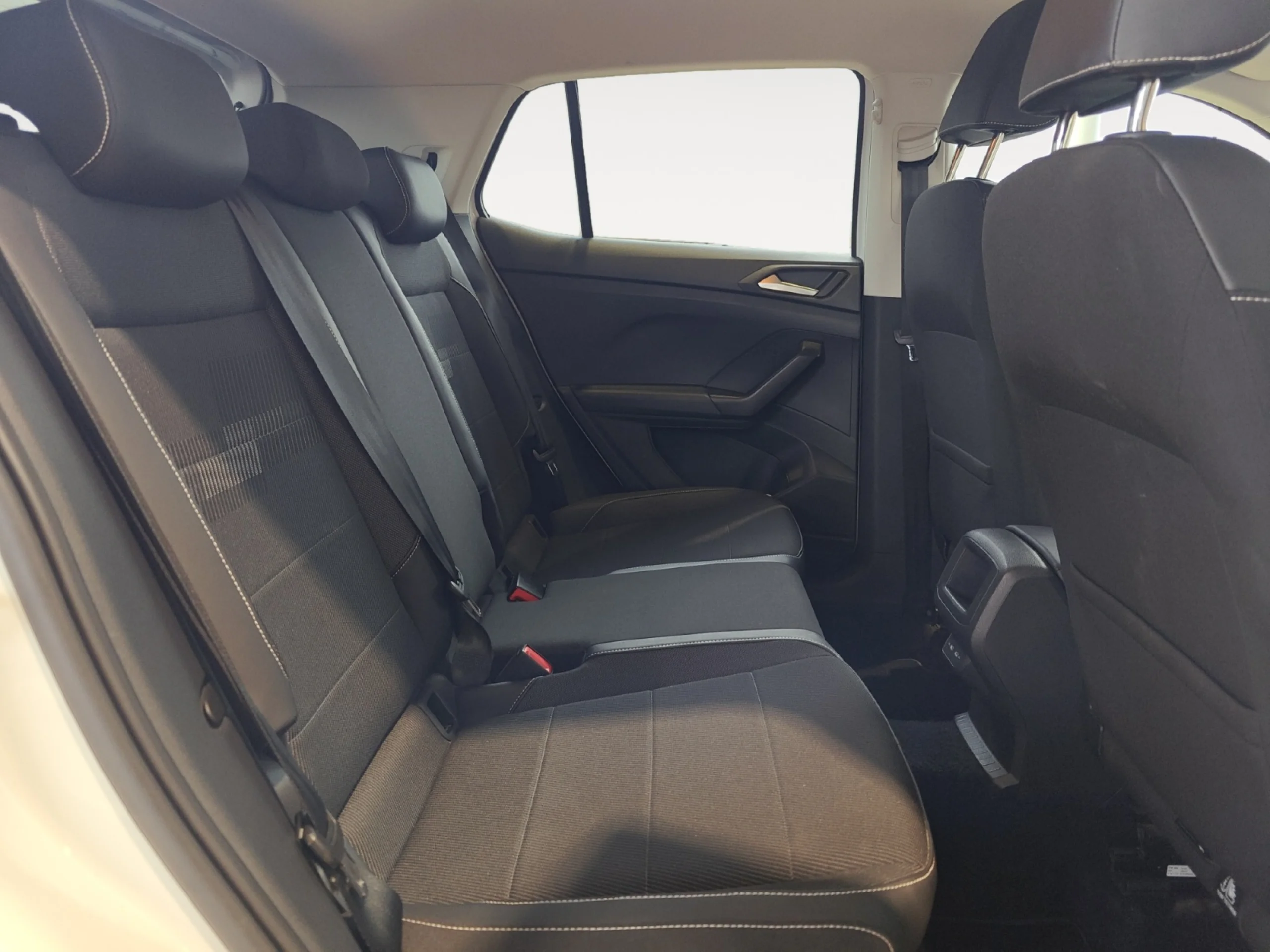 VOLKSWAGEN T CROSS ADVANCE 1.0 TSI 81KW (110CV) DSG - Foto 6