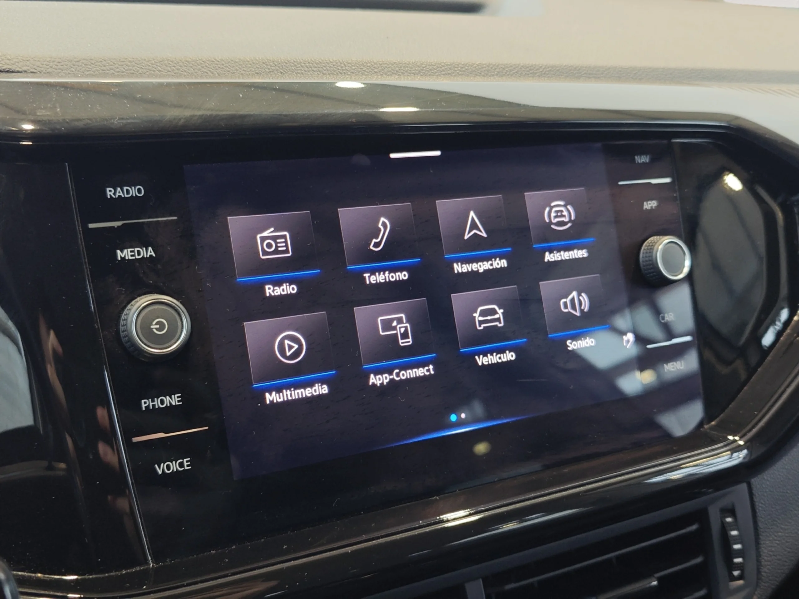 VOLKSWAGEN T CROSS ADVANCE 1.0 TSI 81KW (110CV) DSG - Foto 14