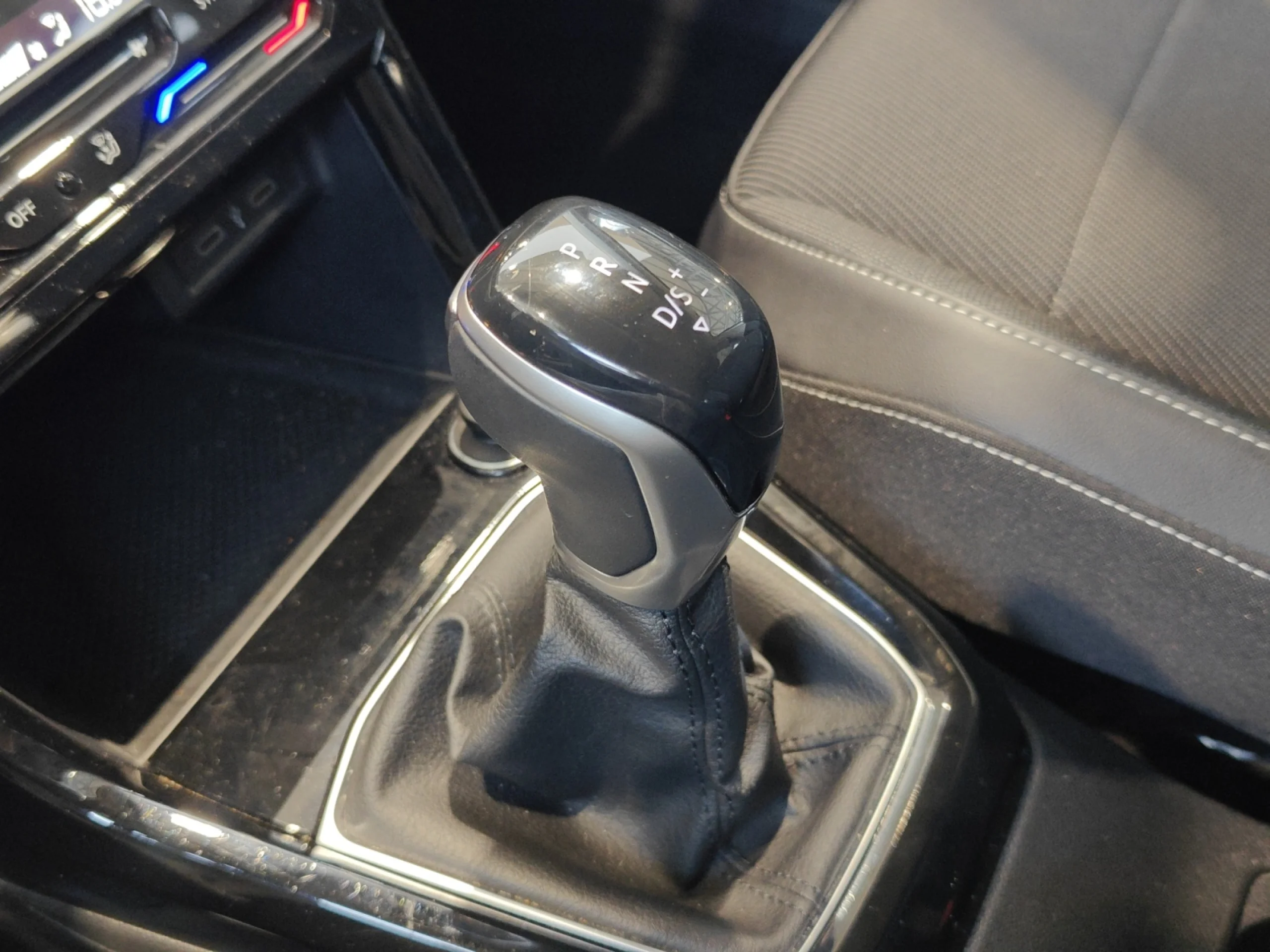 VOLKSWAGEN T CROSS ADVANCE 1.0 TSI 81KW (110CV) DSG - Foto 17