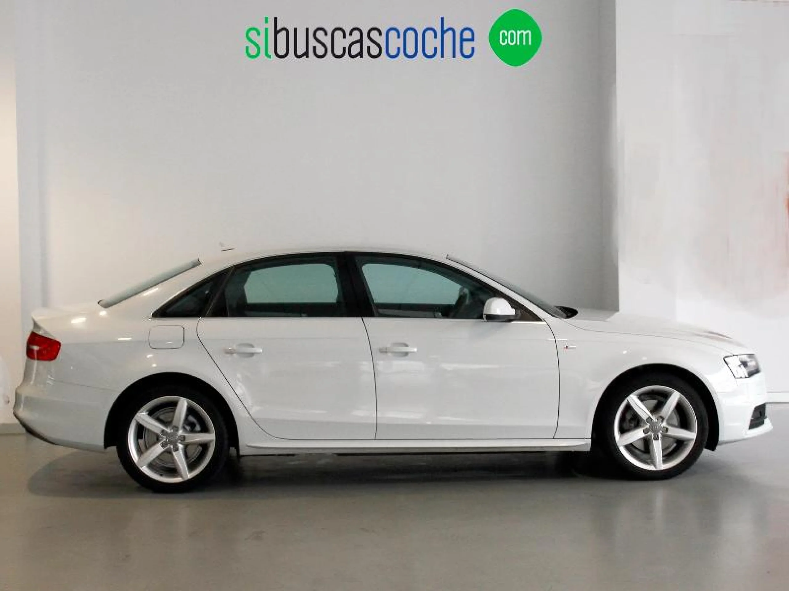 AUDI A4 2.0 TDI 150CV MULTITRONIC S LINE EDITION - Foto 3