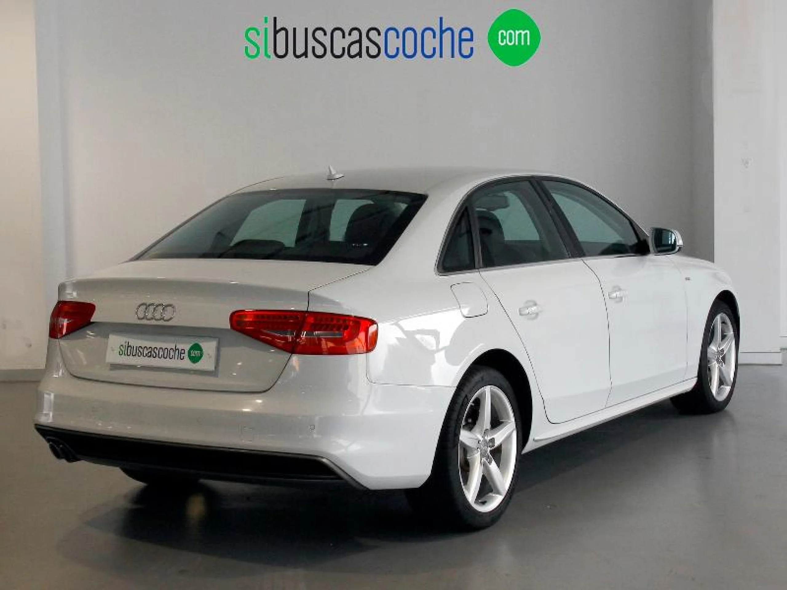 AUDI A4 2.0 TDI 150CV MULTITRONIC S LINE EDITION - Foto 16