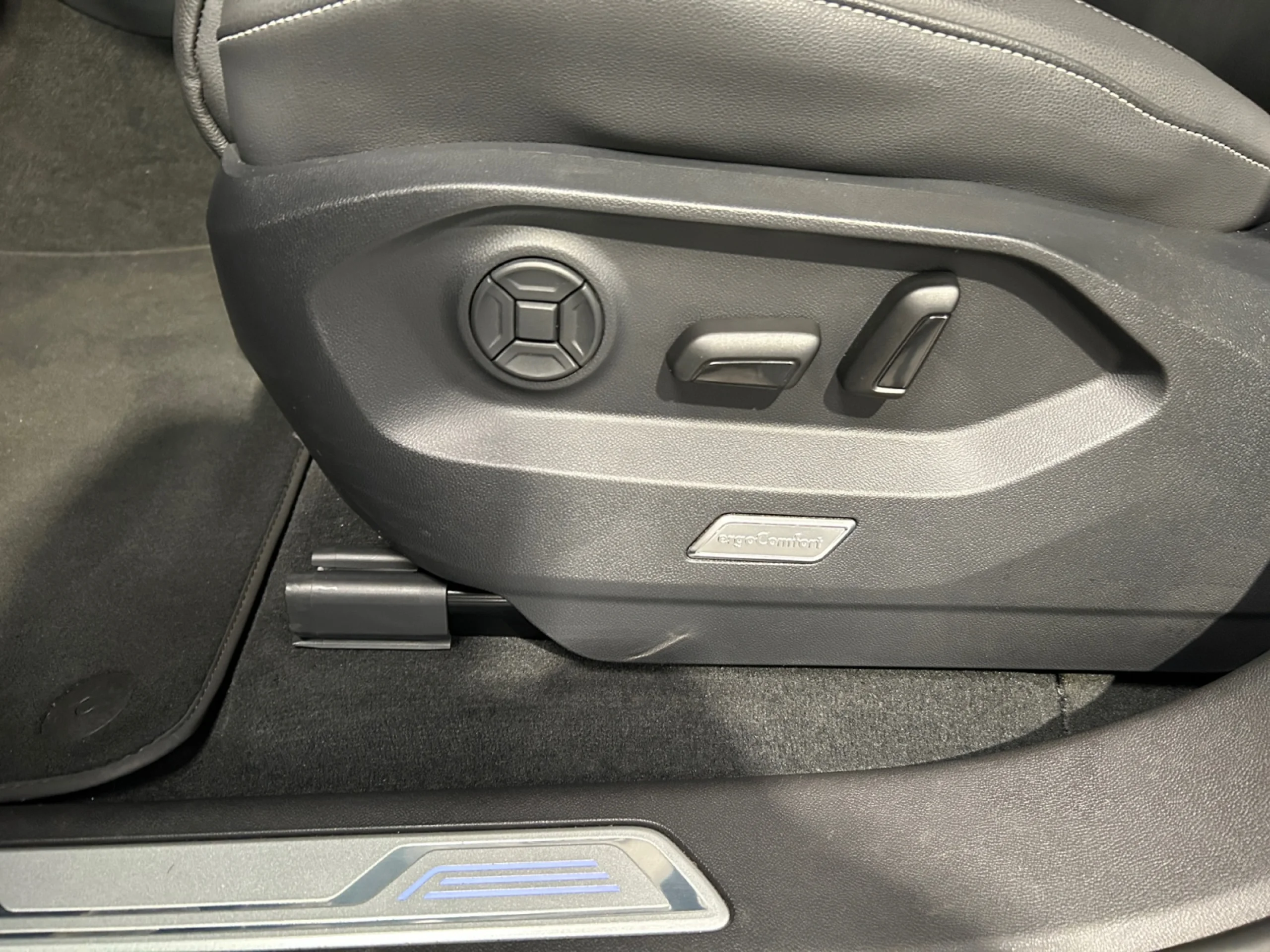VOLKSWAGEN TOUAREG EHYBRID ELEG 3.0 V6 TSI 280KW TIP 4M - Foto 19