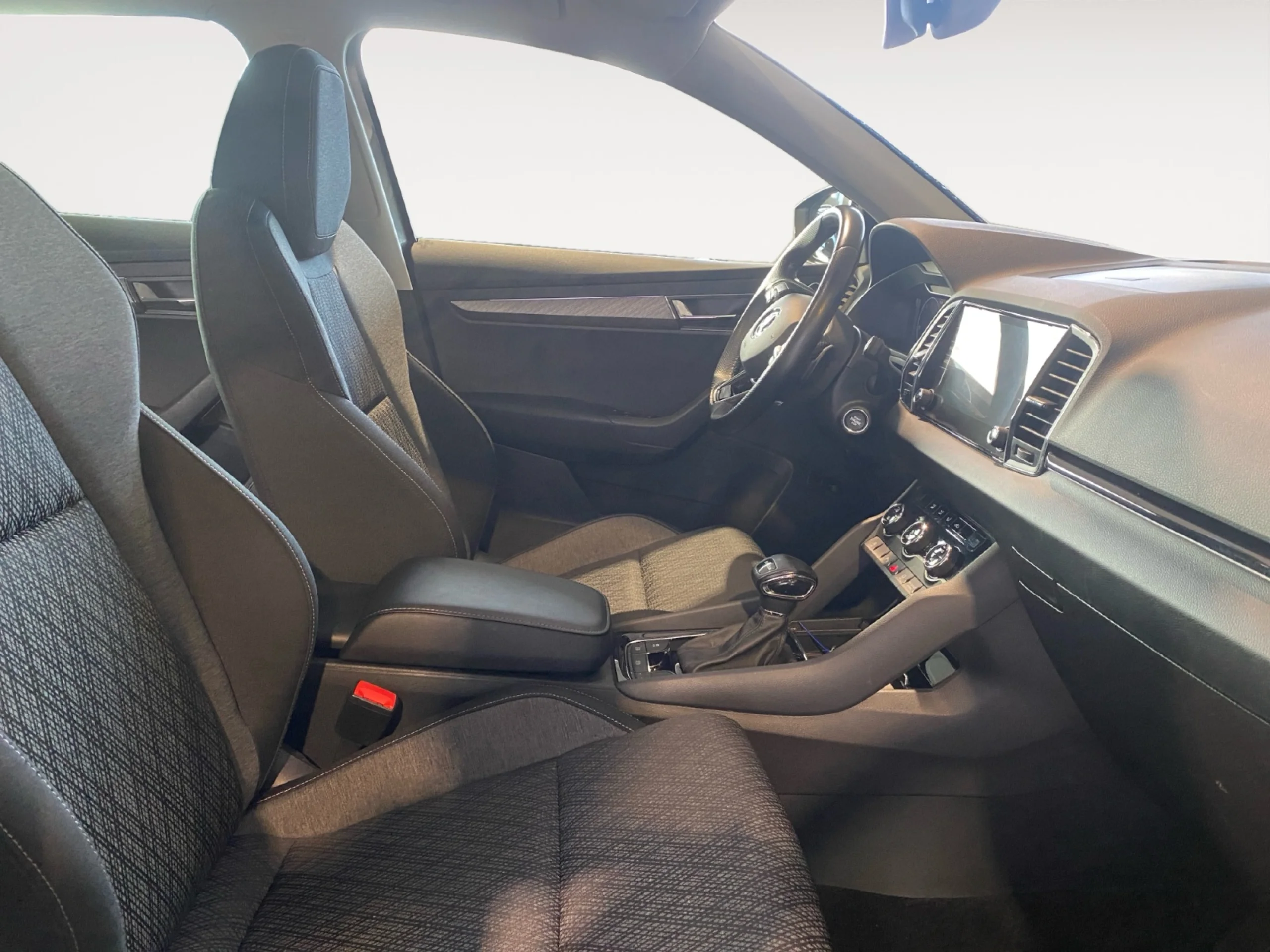 SKODA KAROQ 1.5 TSI 110KW (150CV) DSG ACT STYLE - Foto 5