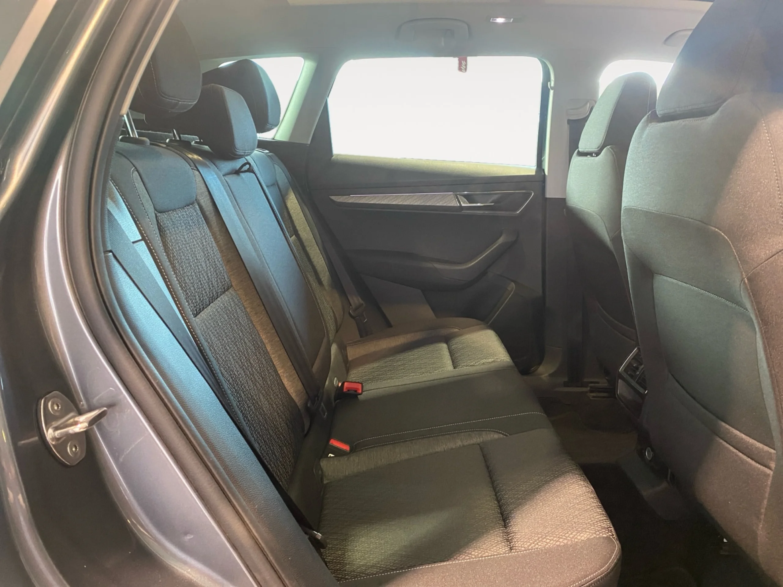 SKODA KAROQ 1.5 TSI 110KW (150CV) DSG ACT STYLE - Foto 6