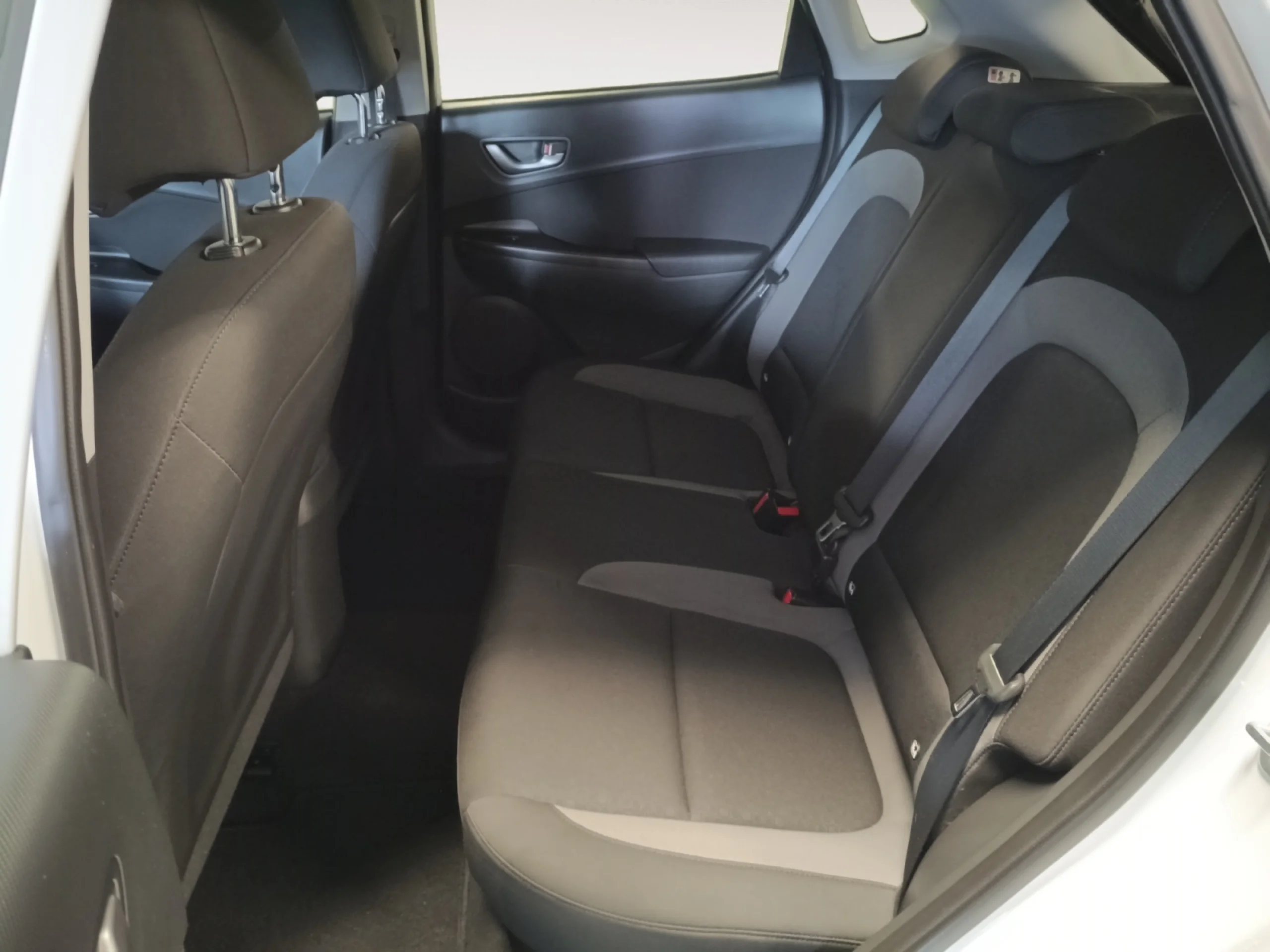 HYUNDAI KONA 1.0 TGDI KLASS 4X2 - Foto 6