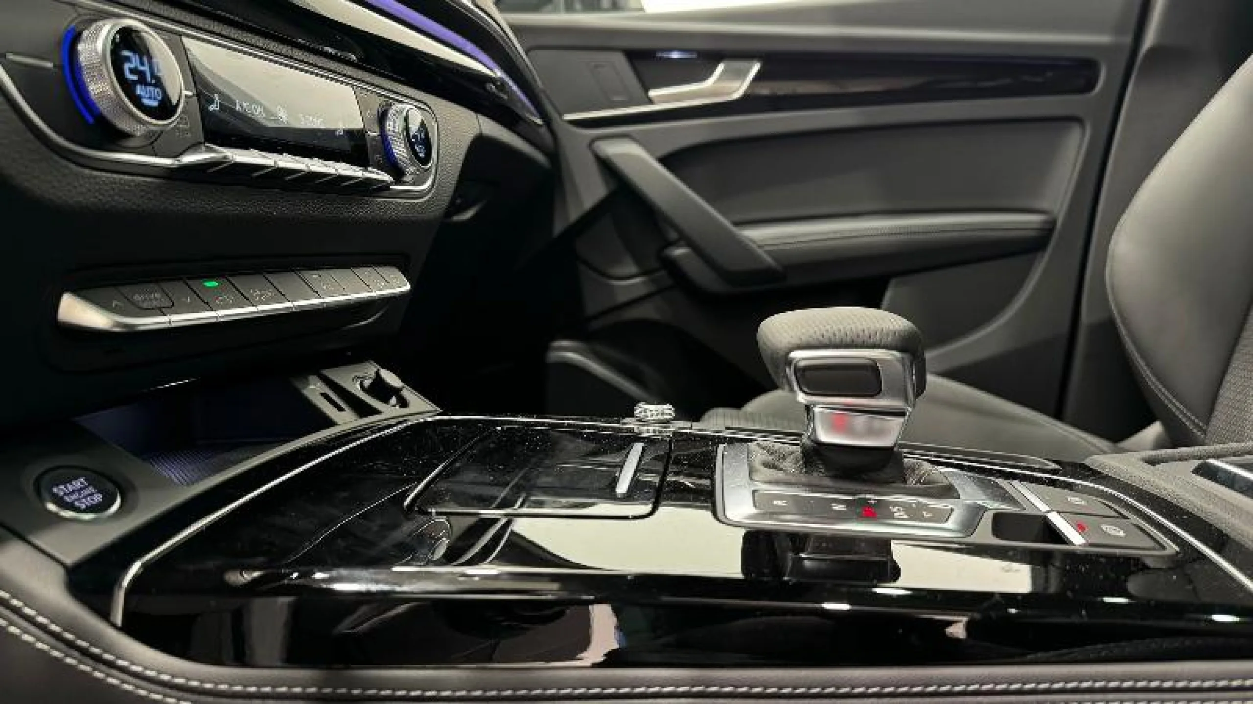 AUDI Q5 BLACK LINE 55 TFSI E QUATTRO - Foto 14