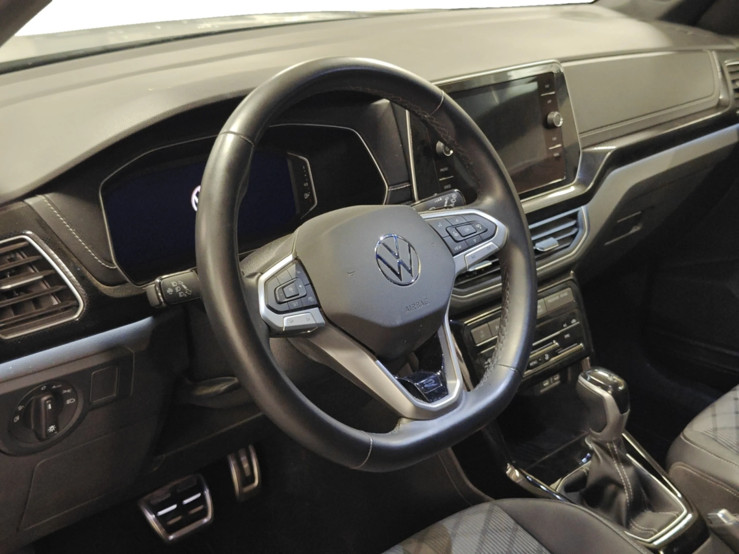 VOLKSWAGEN T CROSS R LINE 1.0 TSI 85KW (115CV) DSG - Foto 9
