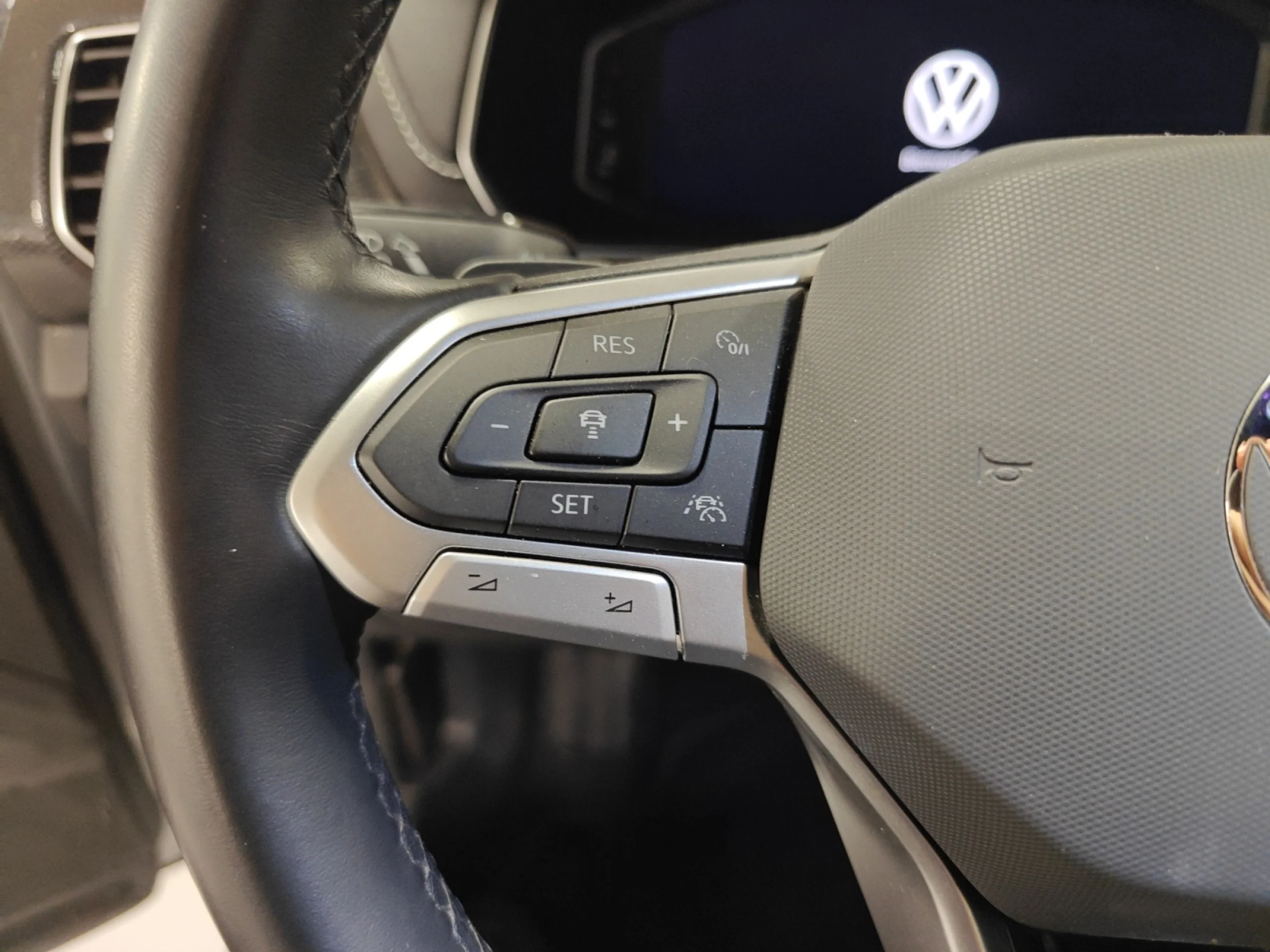 VOLKSWAGEN T CROSS R LINE 1.0 TSI 85KW (115CV) DSG - Foto 11