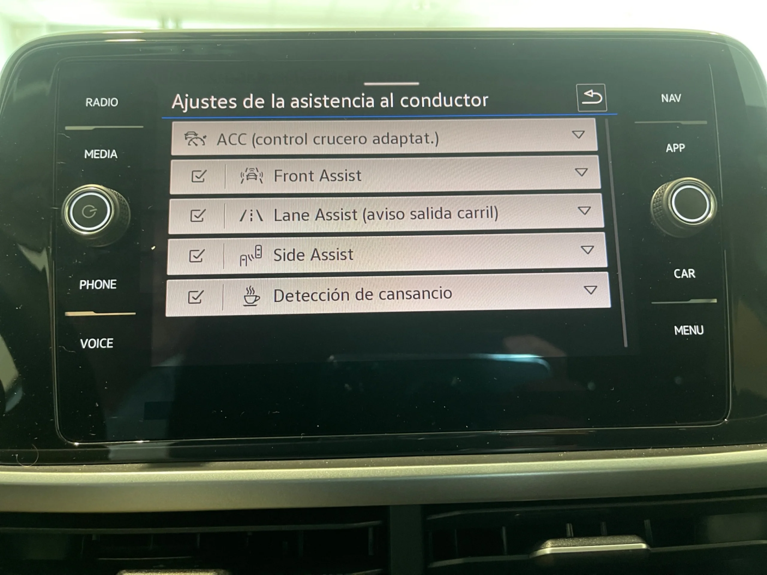 VOLKSWAGEN T ROC T ROC DARK 2.0 TDI 85 KW (115 CV)  6 VEL. - Foto 17