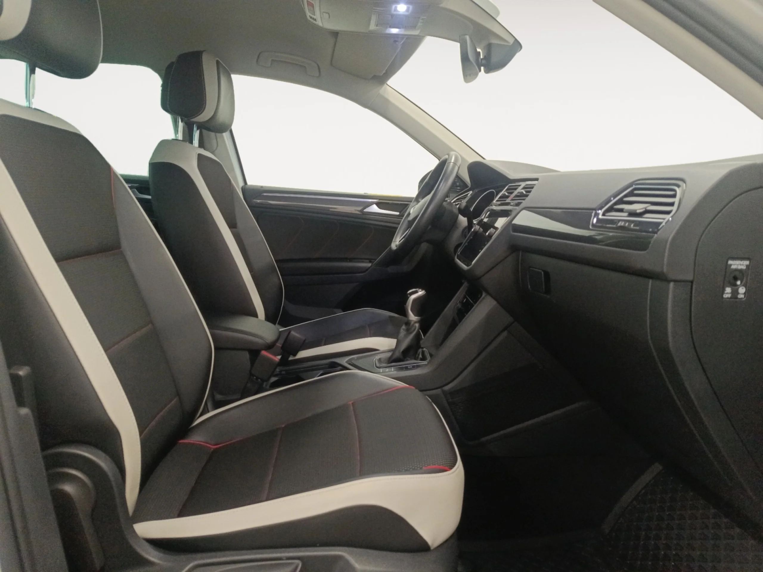 VOLKSWAGEN TIGUAN URBAN SPORT 2.0 TDI 110KW (150CV) - Foto 5