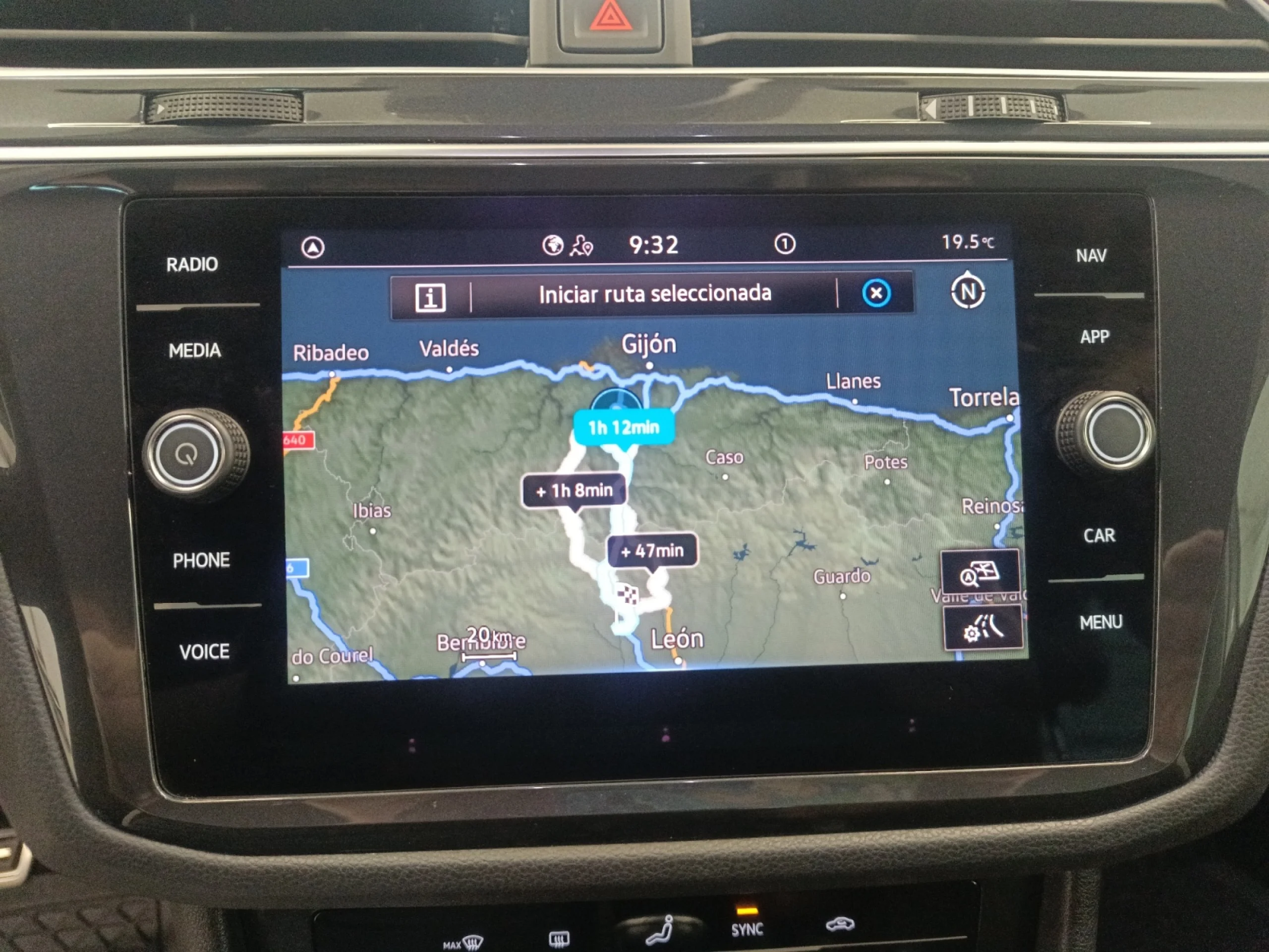 VOLKSWAGEN TIGUAN URBAN SPORT 2.0 TDI 110KW (150CV) - Foto 14
