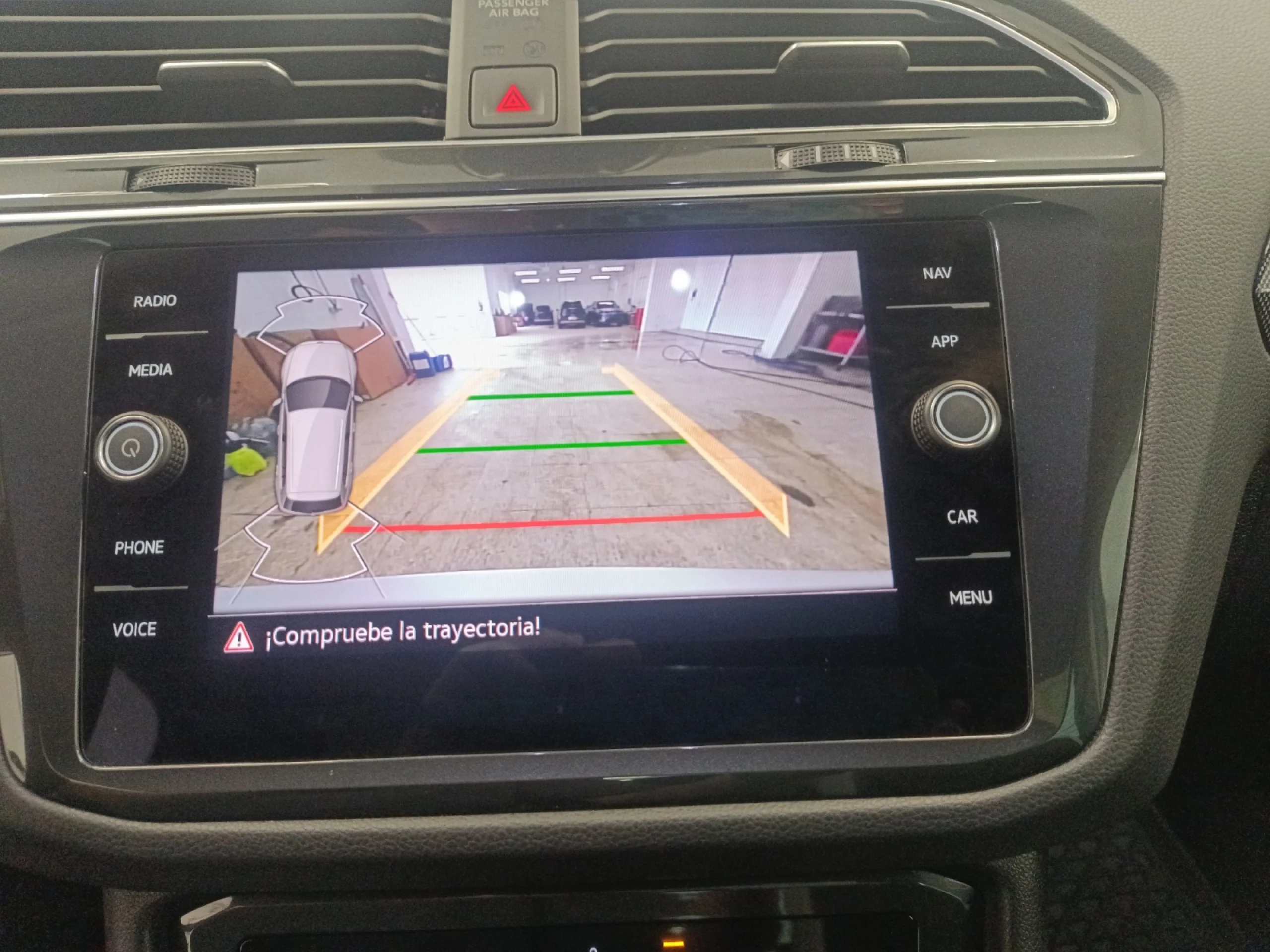VOLKSWAGEN TIGUAN URBAN SPORT 2.0 TDI 110KW (150CV) - Foto 16