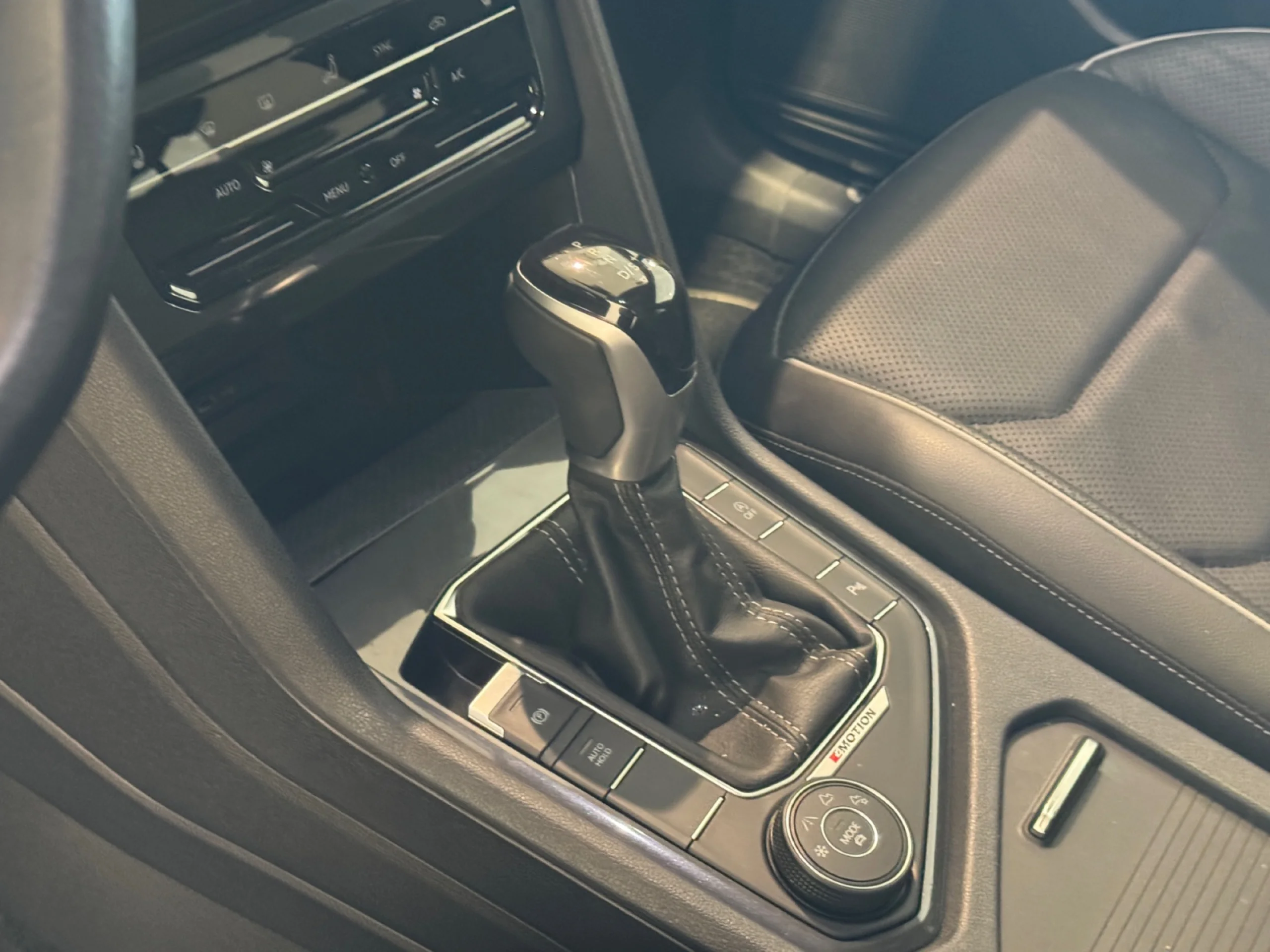 VOLKSWAGEN TIGUAN ALLSPACE R LINE 2.0 TDI 147KW (200CV) DSG 4MOTION - Foto 16