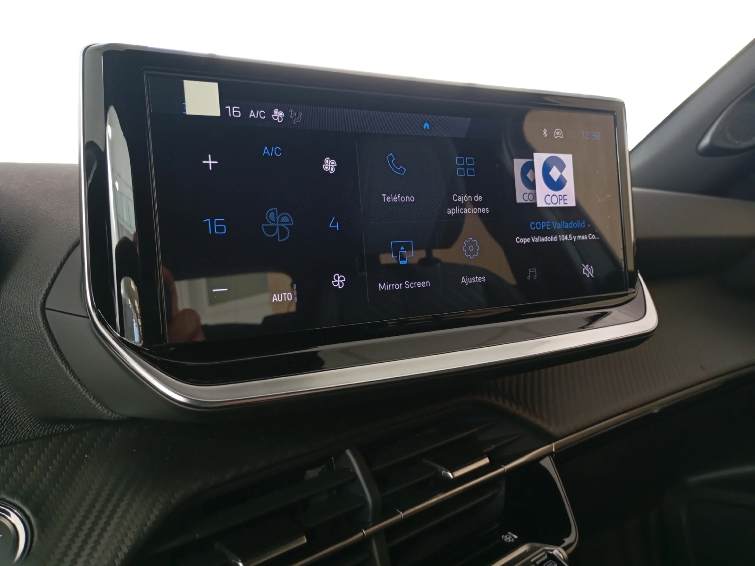 PEUGEOT 2008 N2008 ALLURE HYBRID 145 EDCS6 - Foto 9