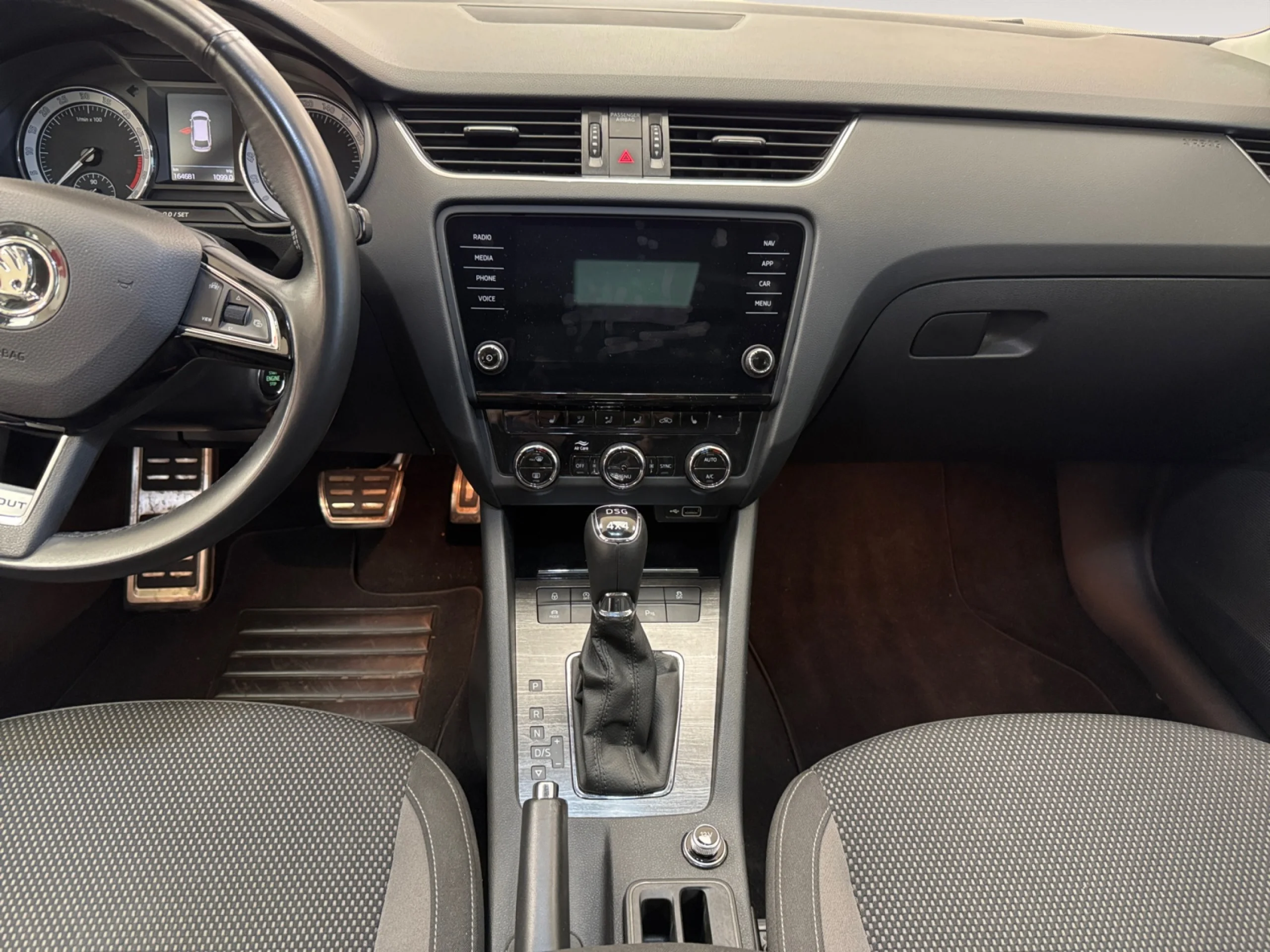 SKODA SCOUT 2.0 TDI 110KW (150CV) DSG 4X4 SCOUT - Foto 17