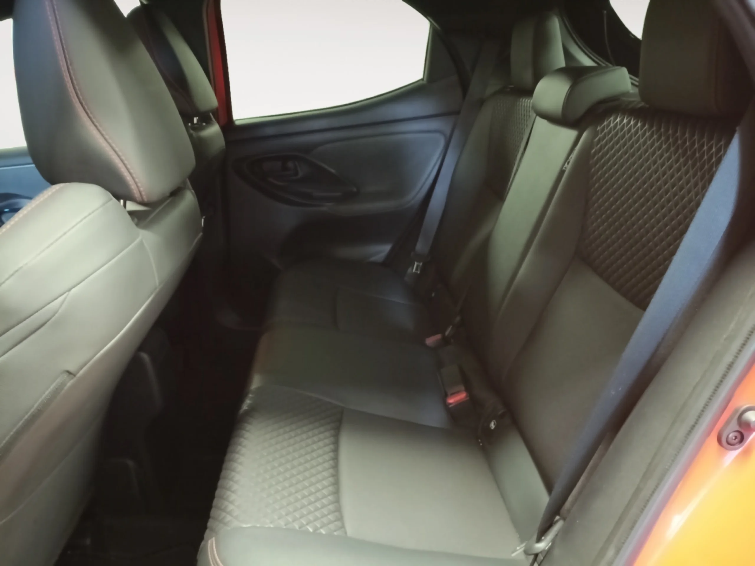 TOYOTA Yaris 1.5 120H STYLE PLUS - Foto 6