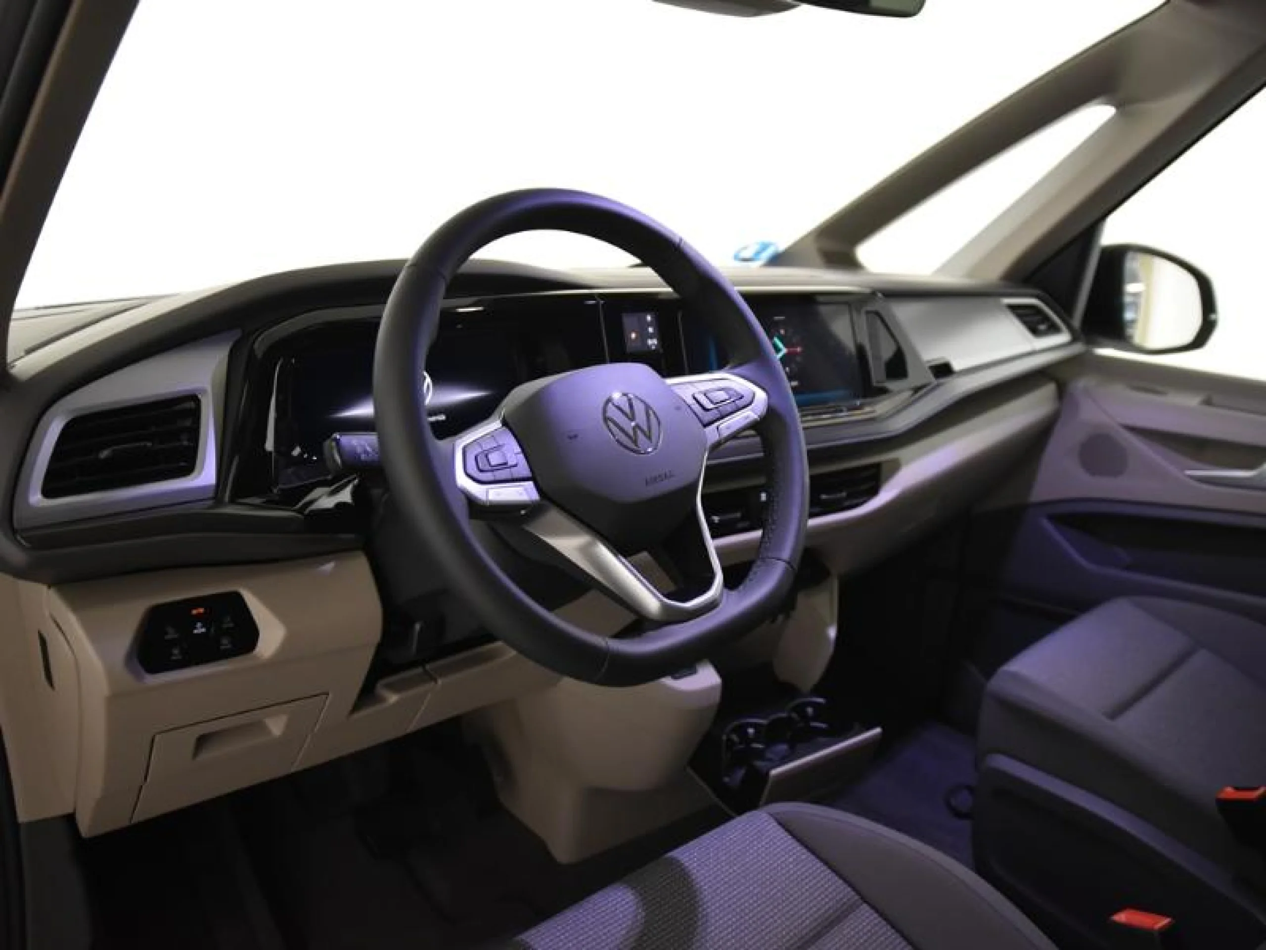 VW COMERCIALES Multivan MULTIVAN   MULTIVAN    1.5 EHYBRID 130 KW (177 CV) / 100 KW (136 CV) DSG 6 VEL. 4MOTION    19,7 KWH - Foto 9