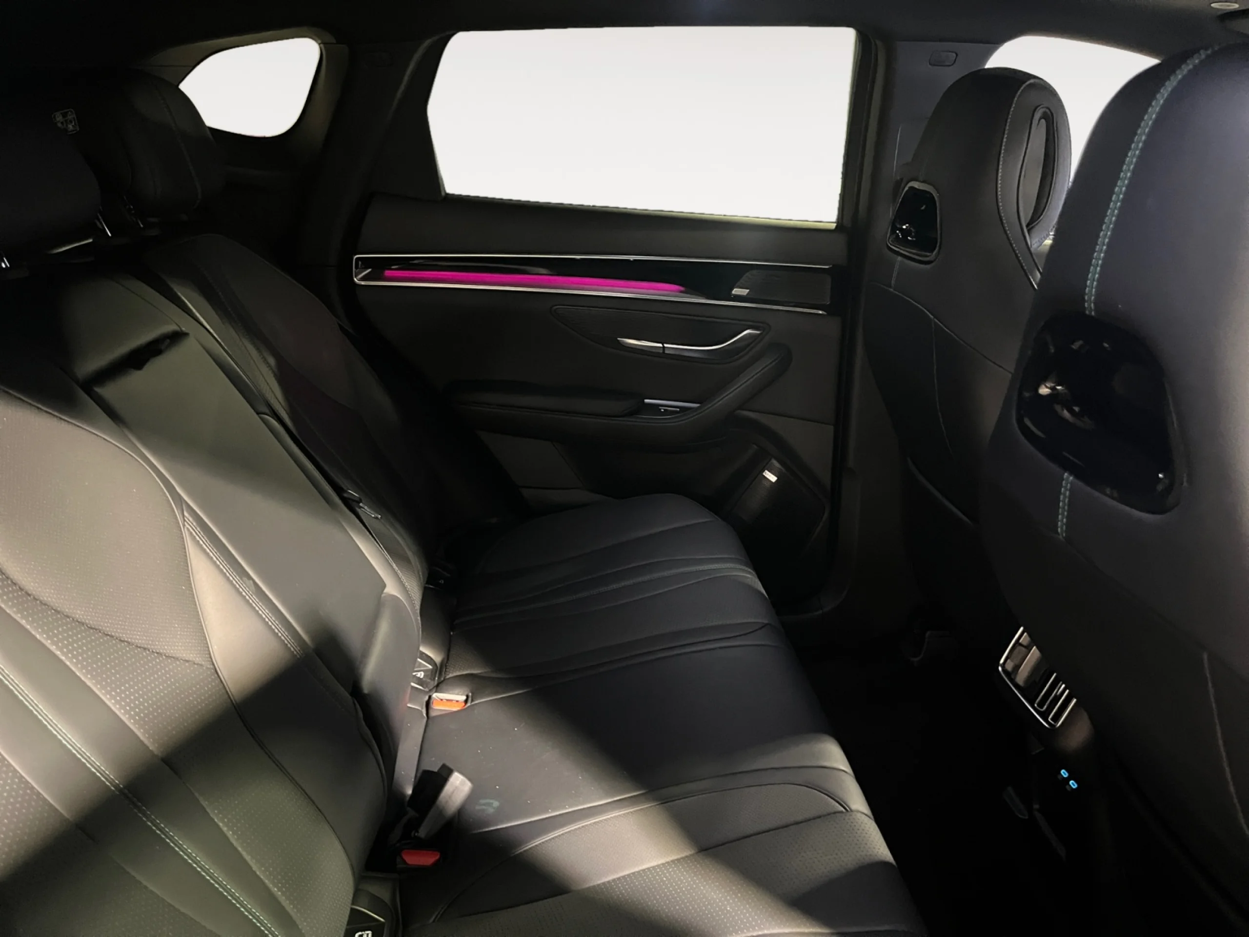 BYD SEAL U DM I 1.5 DM I COMFORT - Foto 6