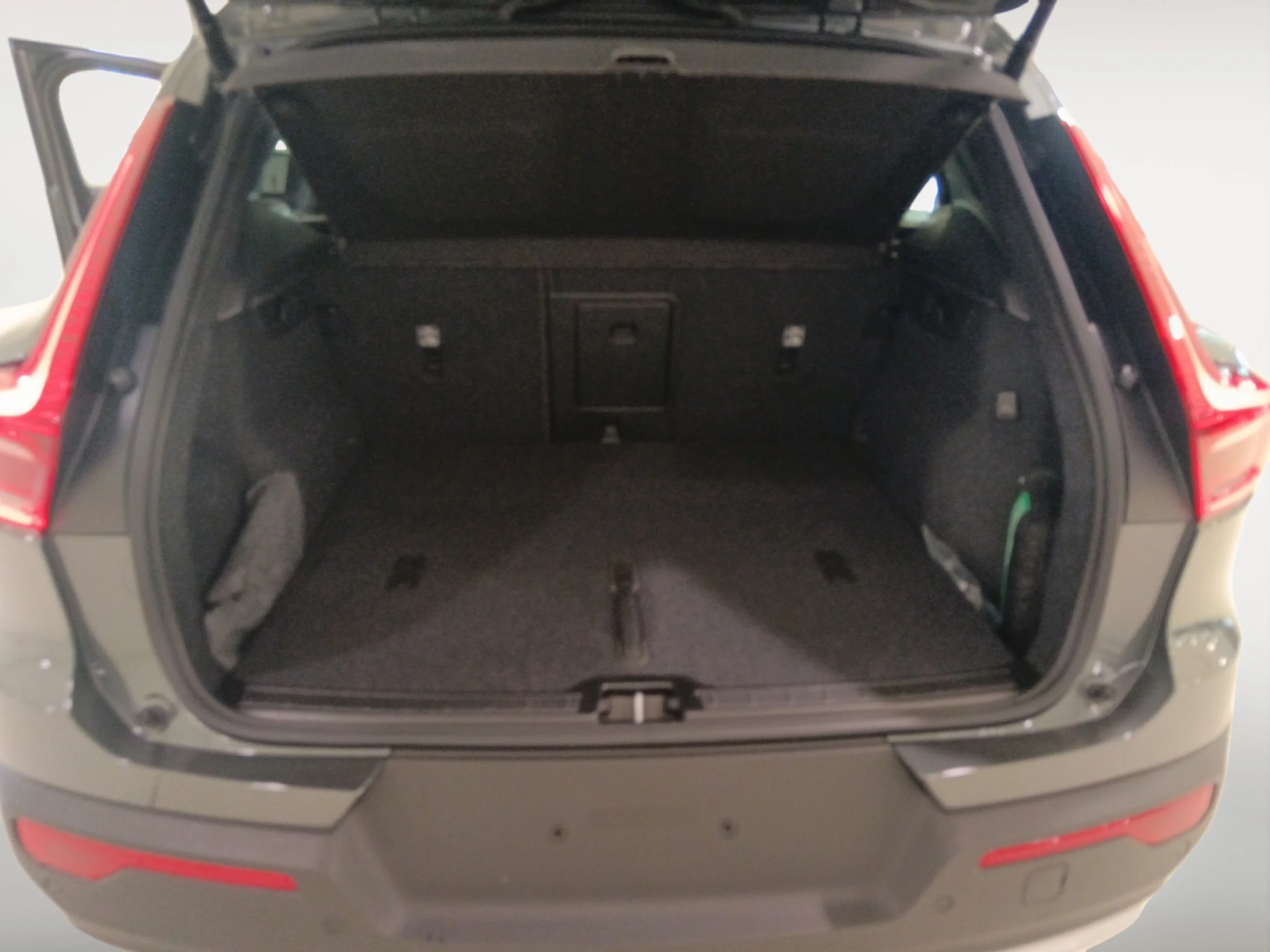 VOLVO XC40 2.0 B3 G CORE AUTO - Foto 8