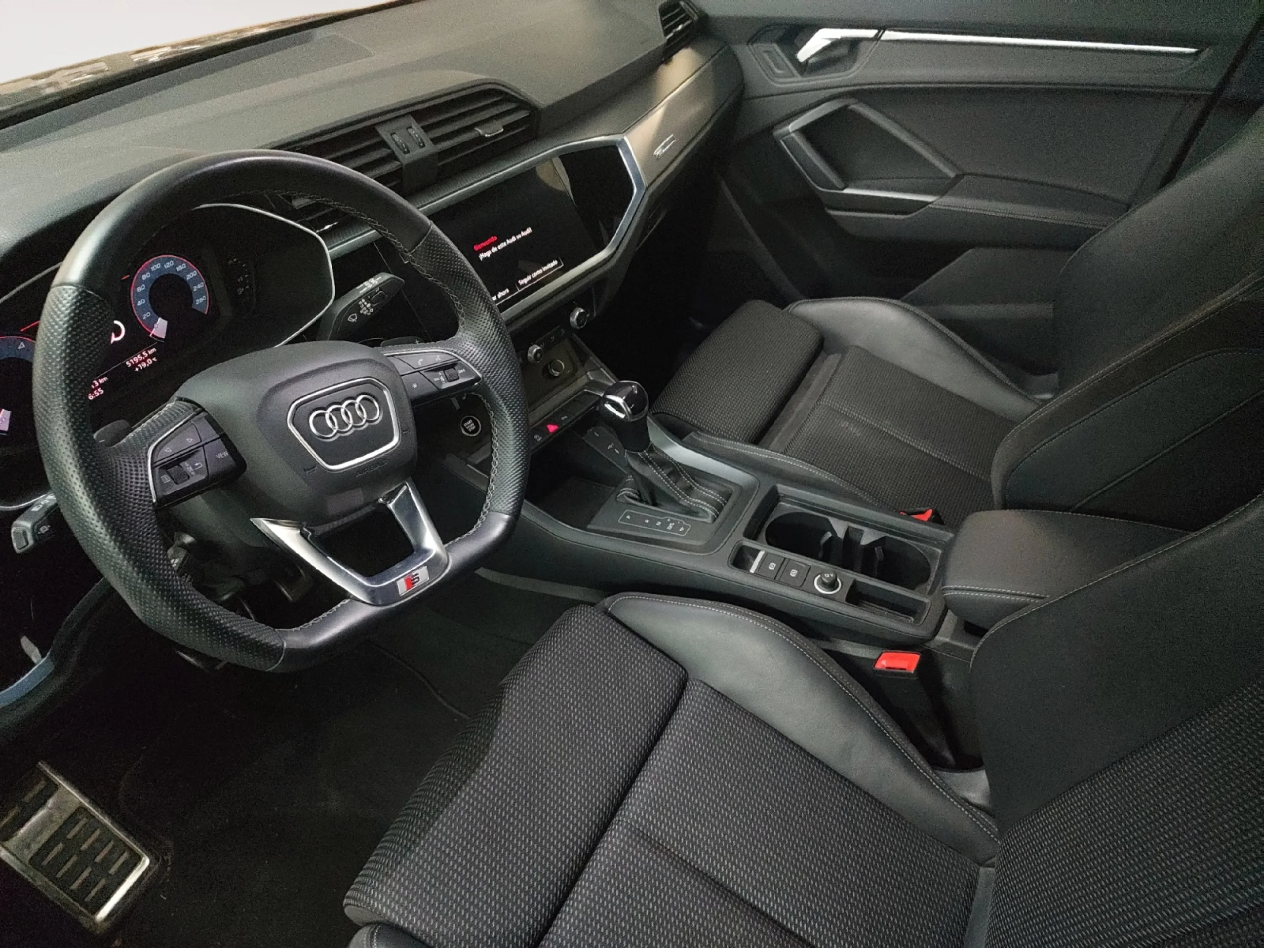 AUDI Q3 BLACK LINE 35 TDI 110KW (150CV) S TRONIC - Foto 9