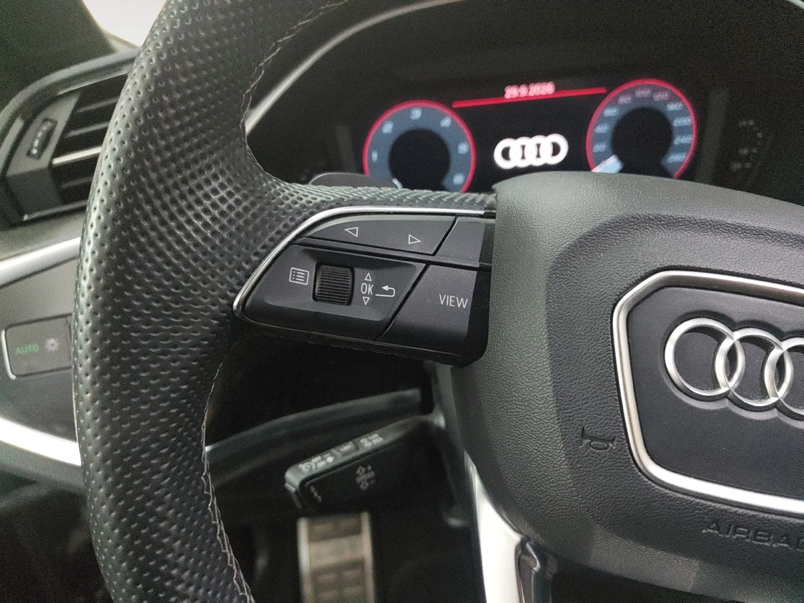AUDI Q3 BLACK LINE 35 TDI 110KW (150CV) S TRONIC - Foto 10