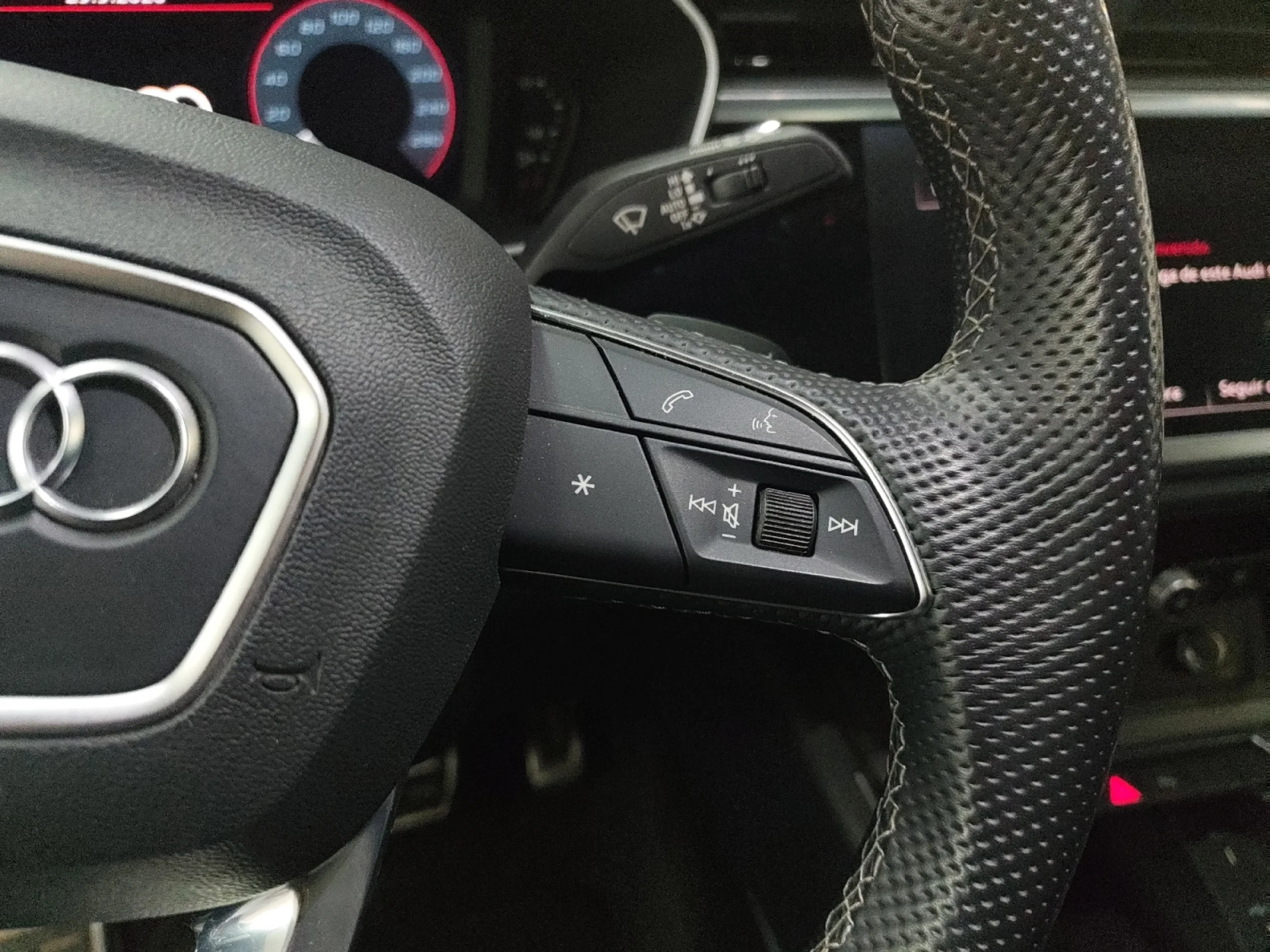 AUDI Q3 BLACK LINE 35 TDI 110KW (150CV) S TRONIC - Foto 11