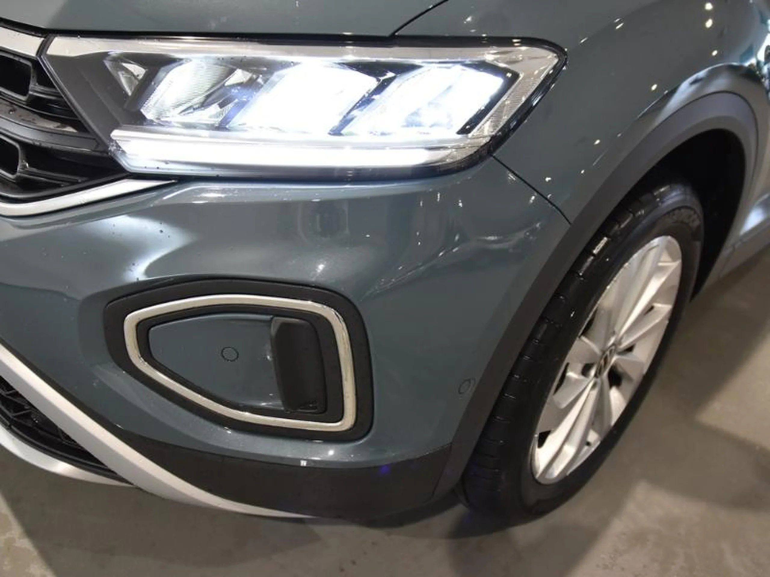 VOLKSWAGEN T ROC LIFE 1.5 TSI 110KW (150CV) DSG - Foto 17