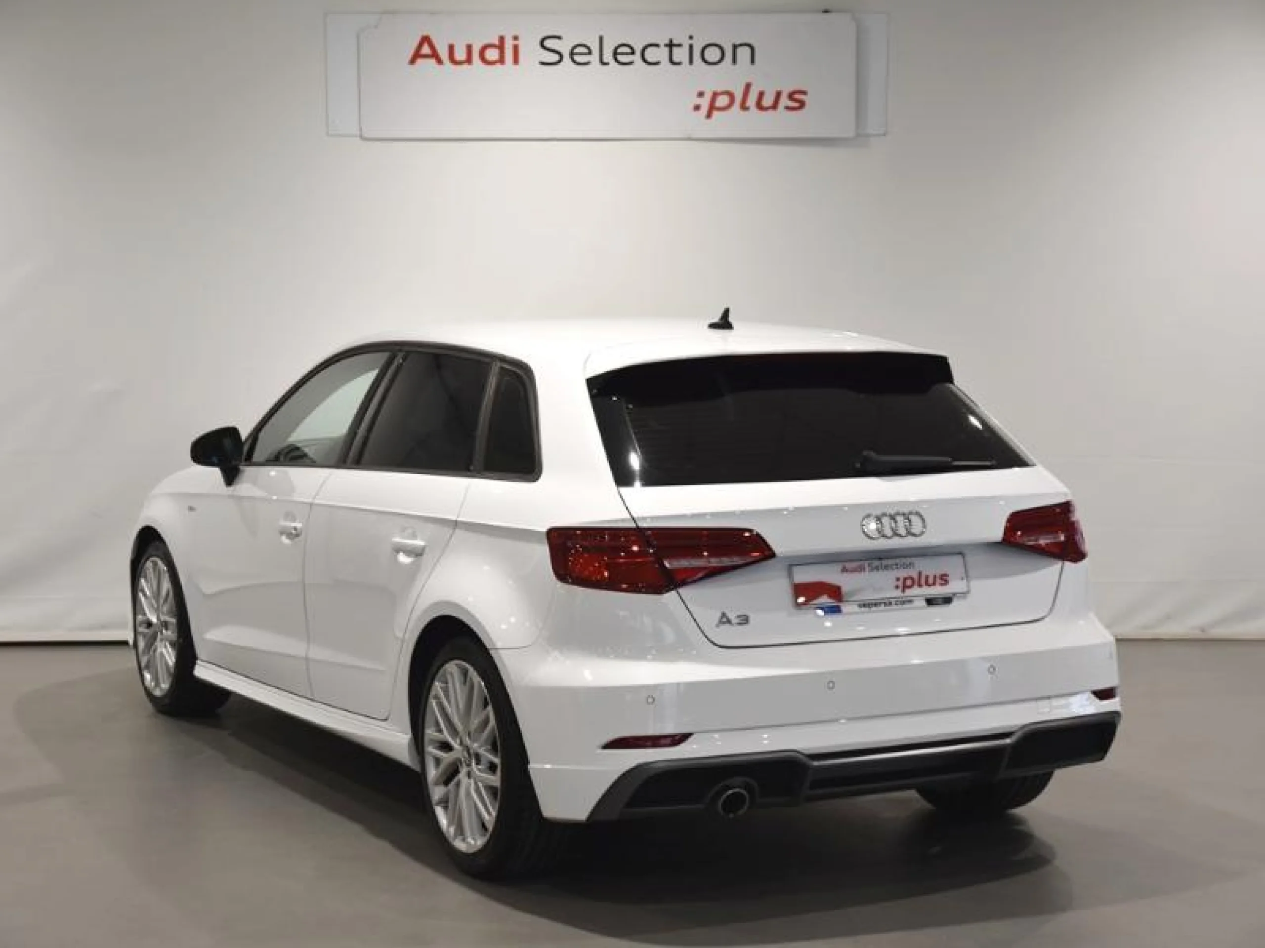 AUDI A3 S LINE EDITION 1.6 TDI S TRONIC SPORTB - Foto 2