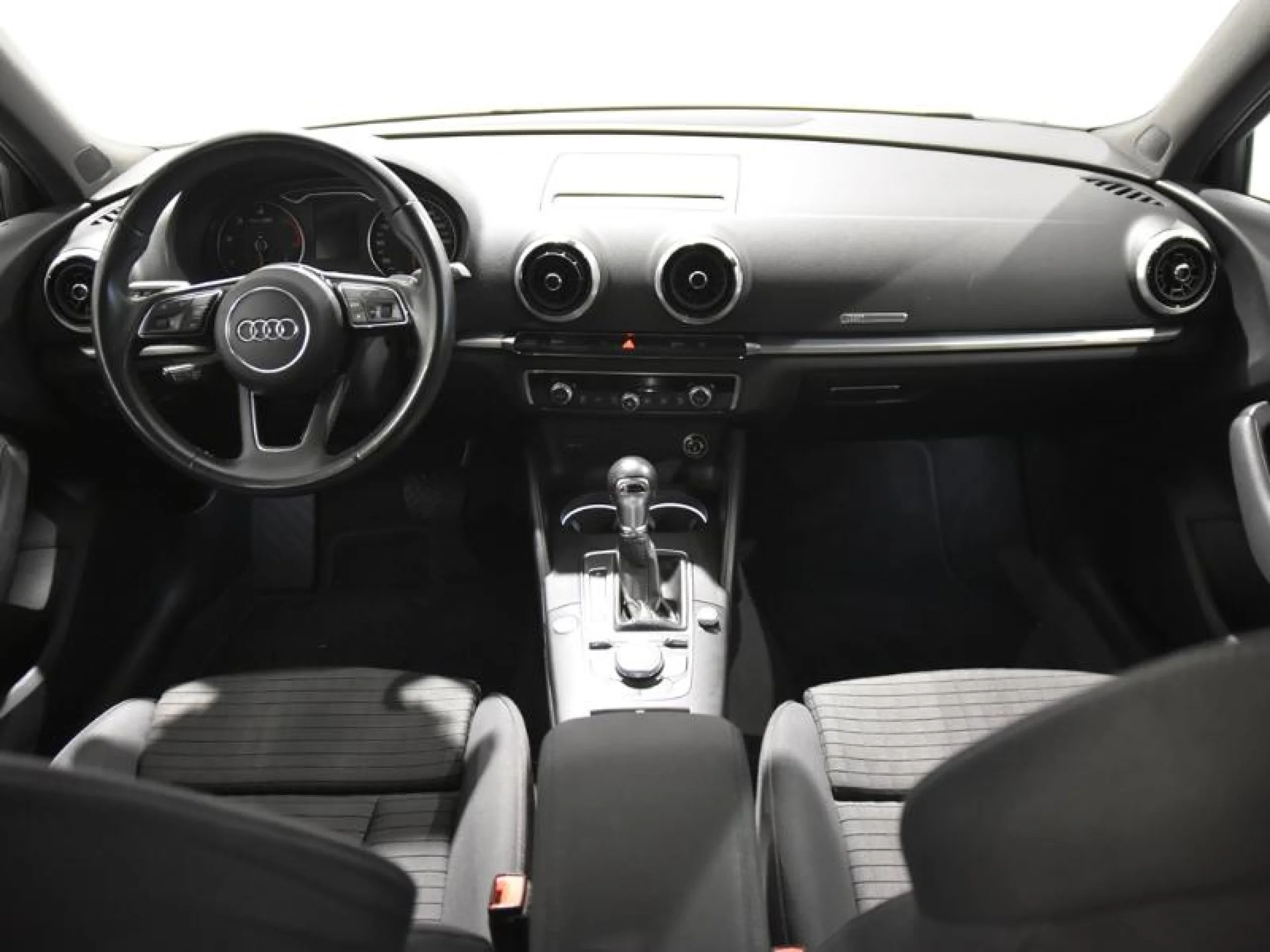 AUDI A3 S LINE EDITION 1.6 TDI S TRONIC SPORTB - Foto 4