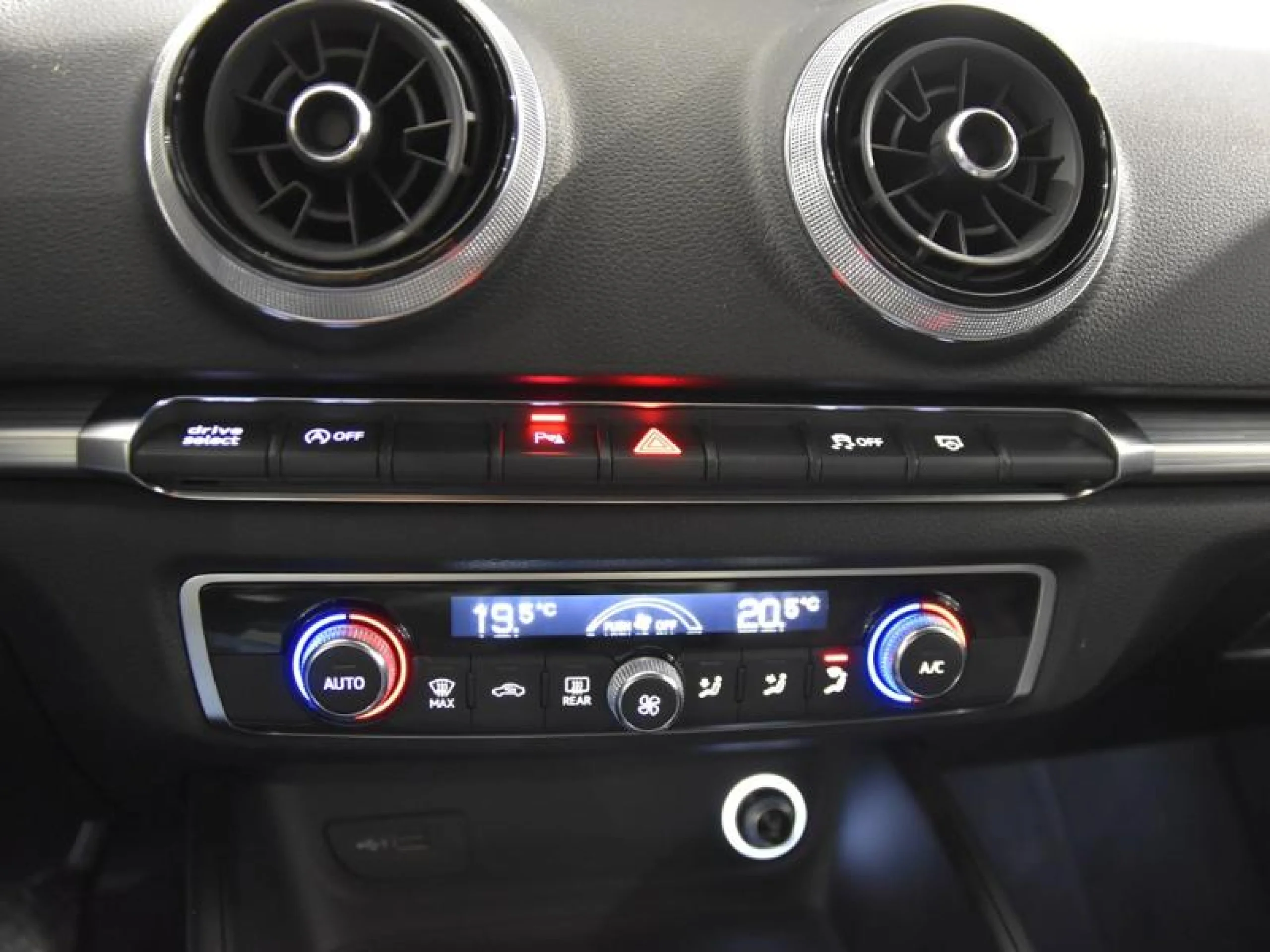 AUDI A3 S LINE EDITION 1.6 TDI S TRONIC SPORTB - Foto 11