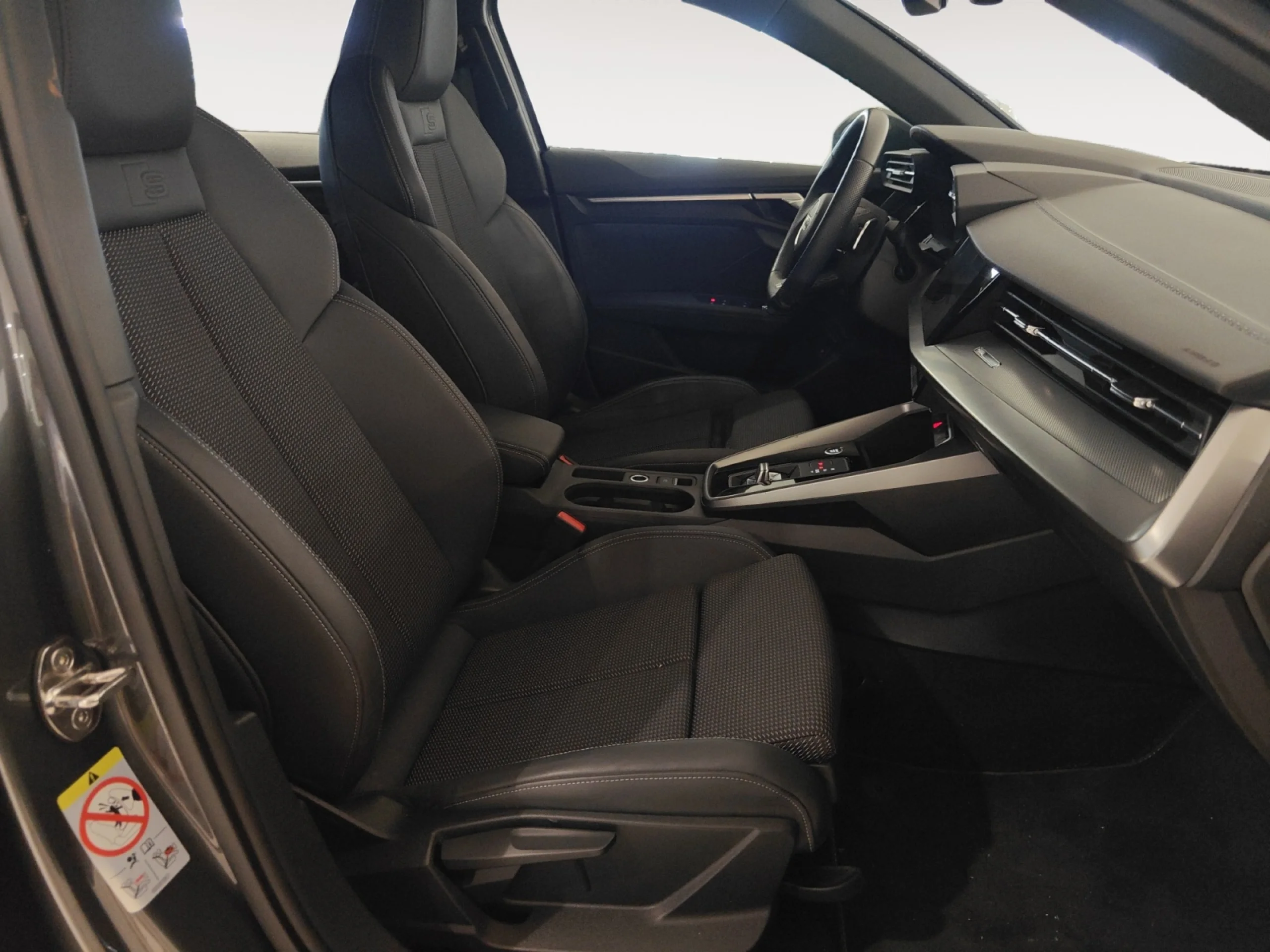 AUDI A3 SPORTBACK BLACK 45 TFSI E COMP S TRONIC - Foto 9