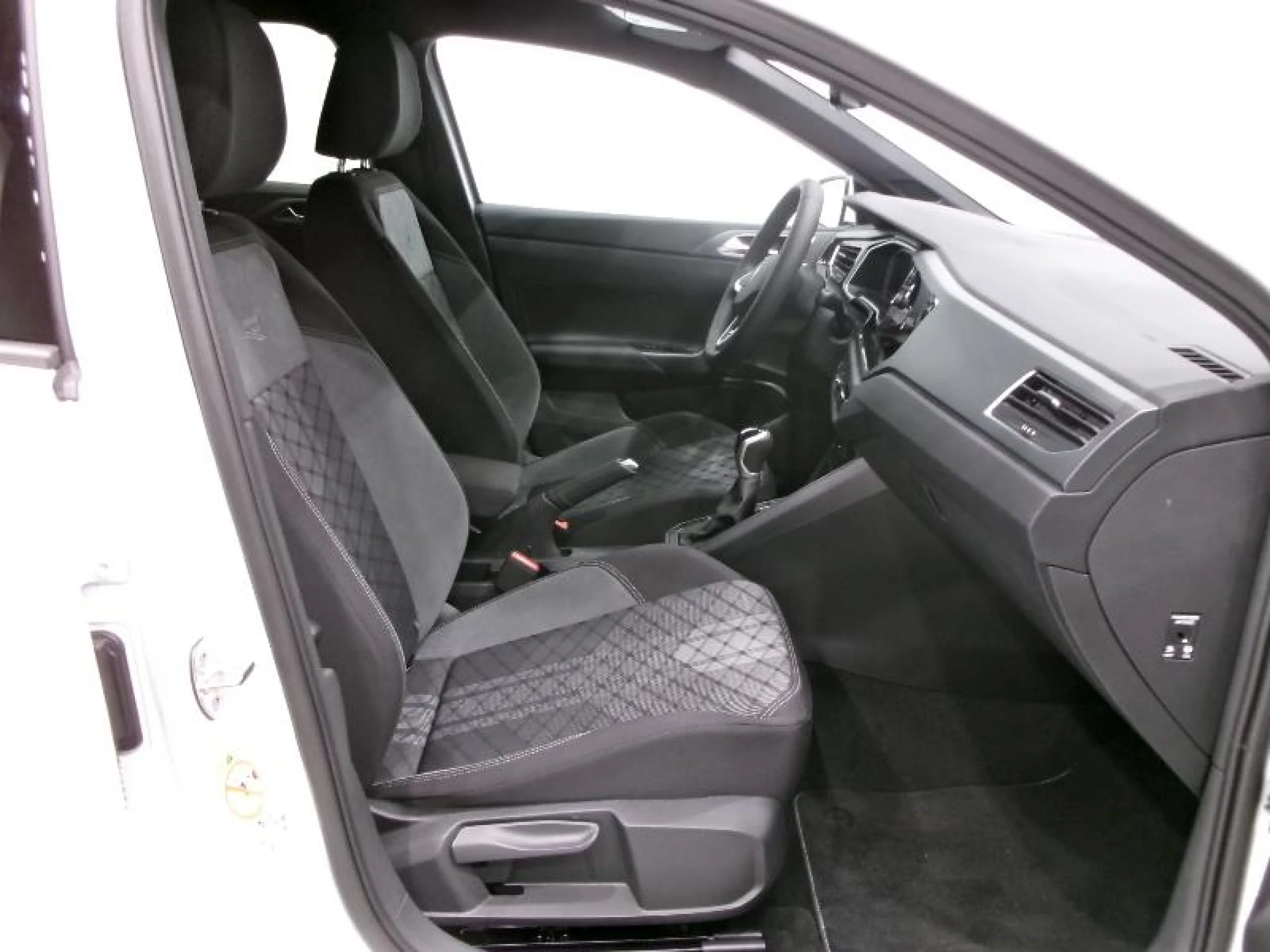 VOLKSWAGEN POLO R LINE 1.0 TSI 70KW (95CV) - Foto 5