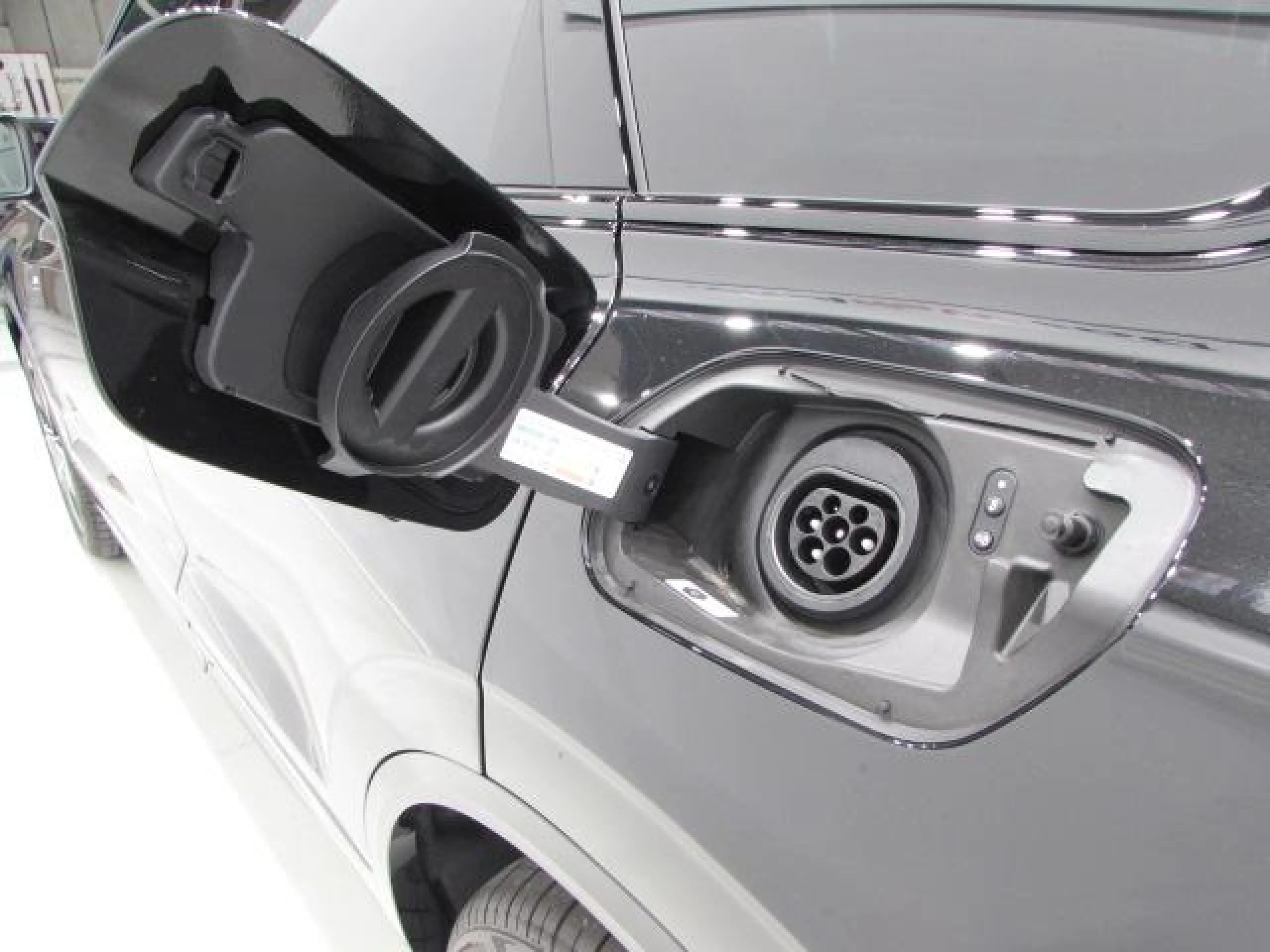 VOLKSWAGEN TOUAREG R 3.0 V6 TSI 340KW TIP 4M - Foto 11