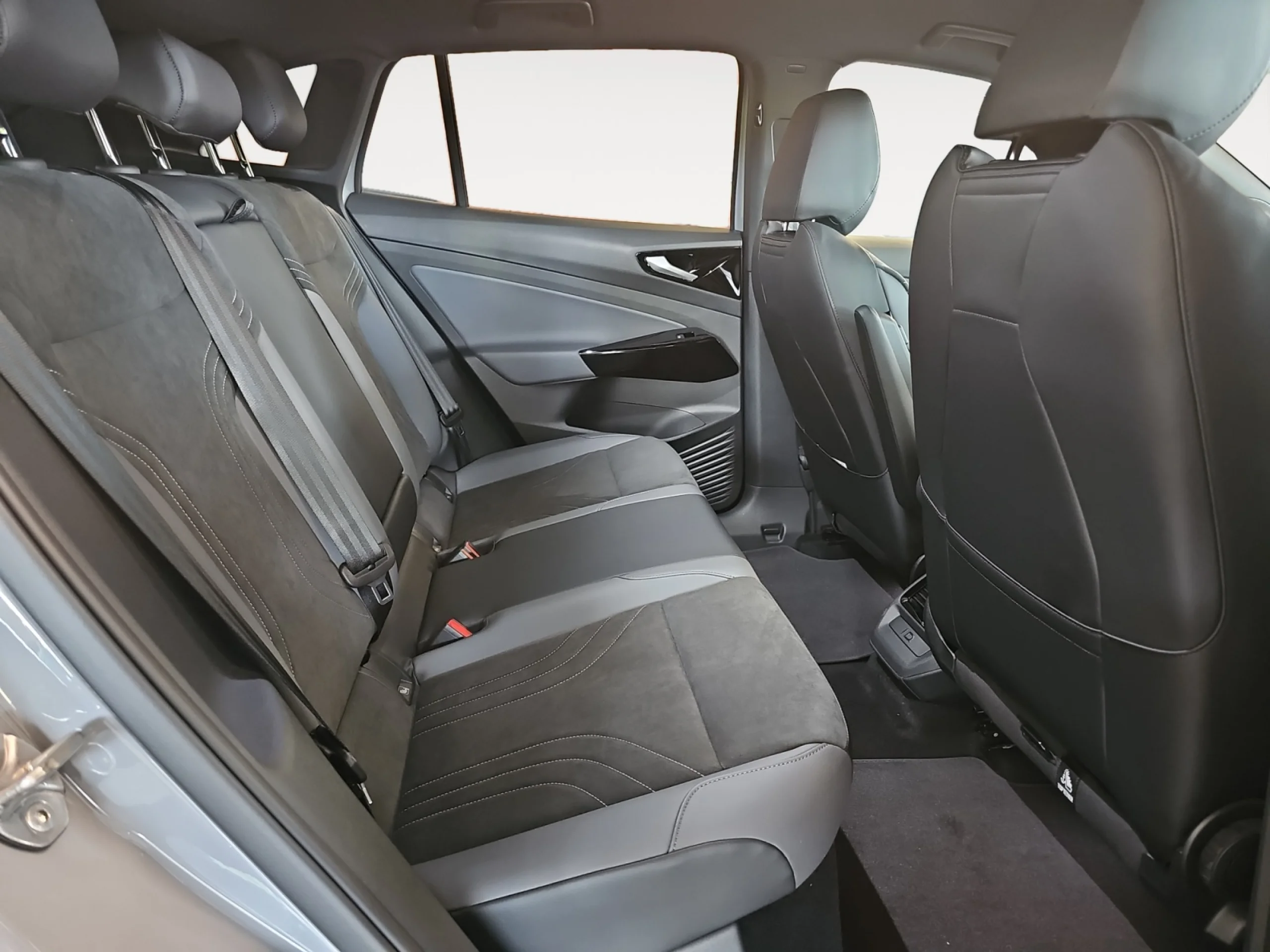 VOLKSWAGEN ID.4 PRO 4MOTION 210KW (286CV) 77KWH - Foto 6