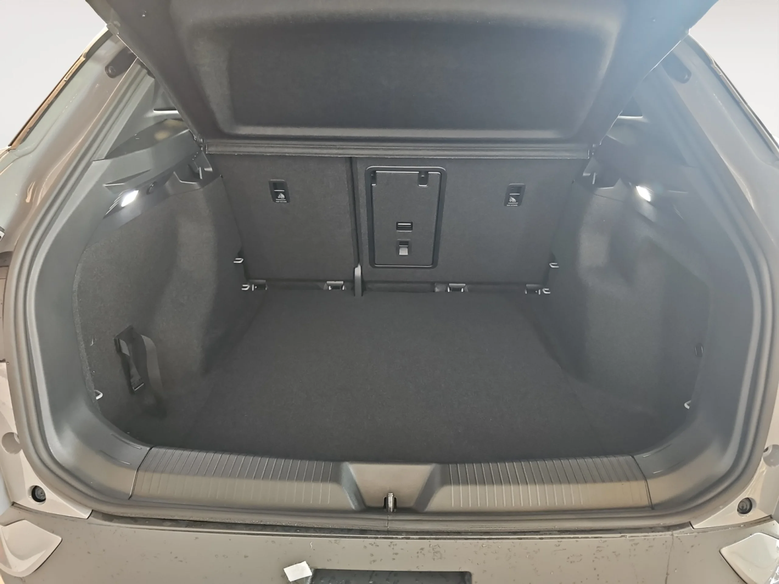 VOLKSWAGEN ID.4 PRO 4MOTION 210KW (286CV) 77KWH - Foto 7