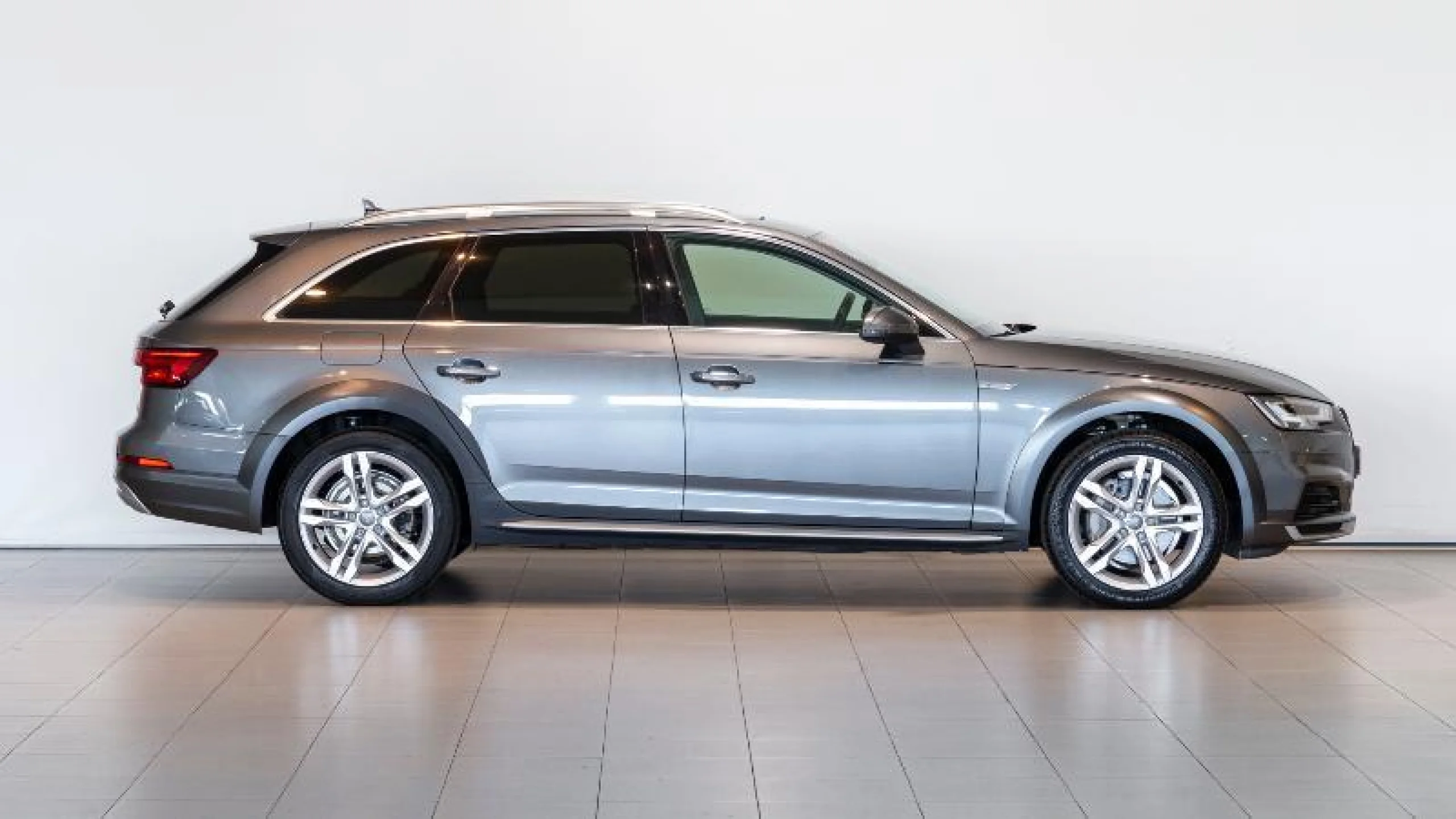 AUDI A4 ALLROAD QUATTRO 2.0 TDI 140KW (190CV) QUATTRO S TRONIC - Foto 3