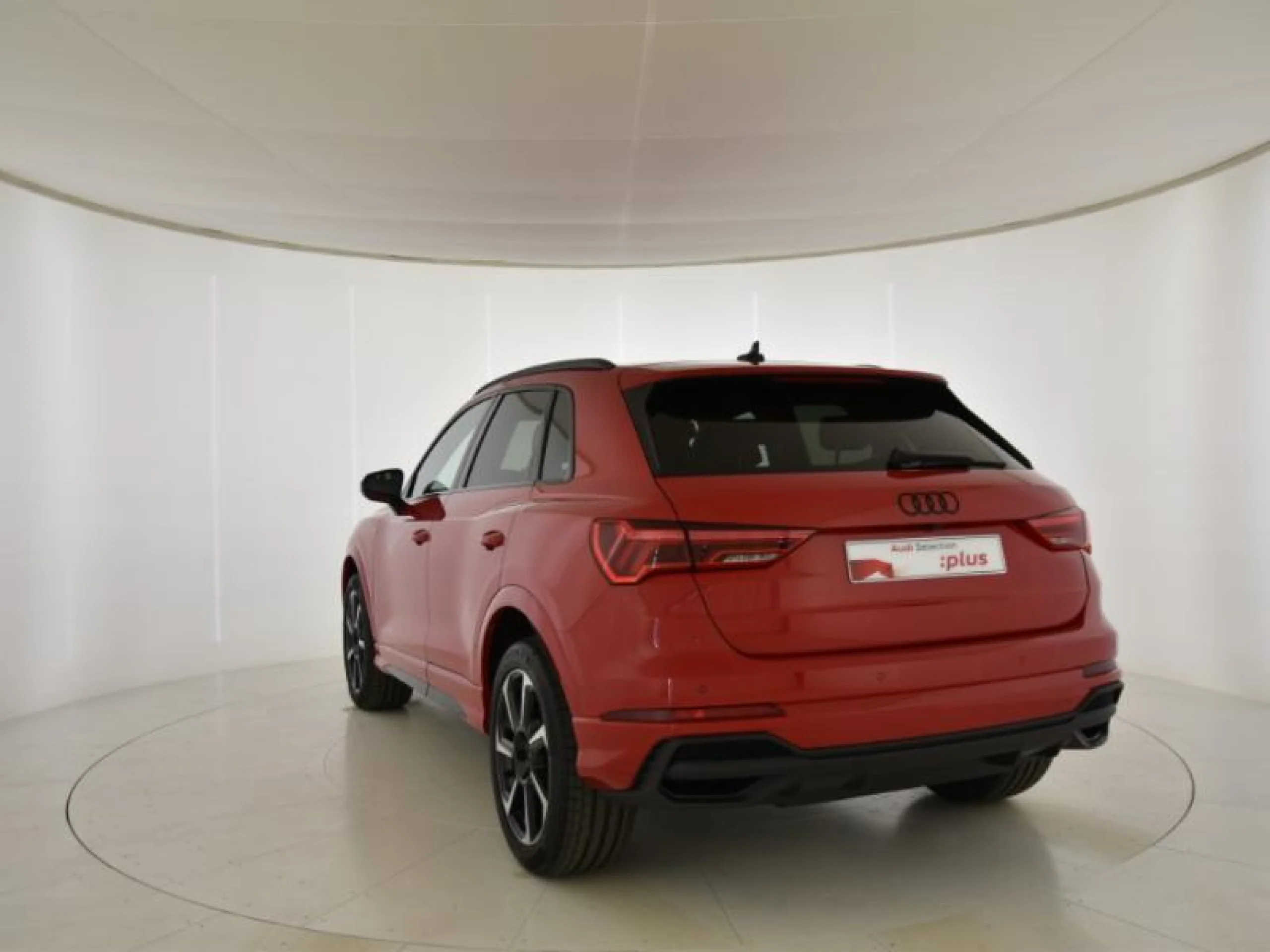 AUDI Q3 BLACK LINE 35 TDI 110KW (150CV) S TRONIC - Foto 2