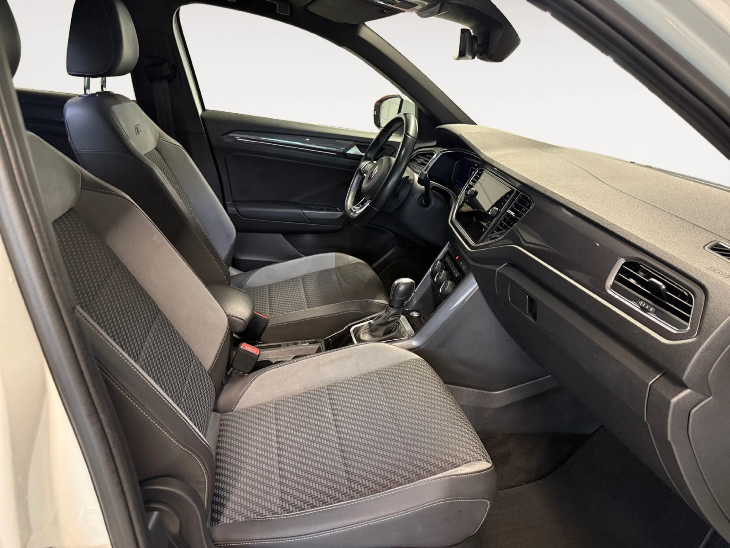 VOLKSWAGEN T ROC SPORT 1.5 TSI 110KW (150CV) DSG - Foto 5