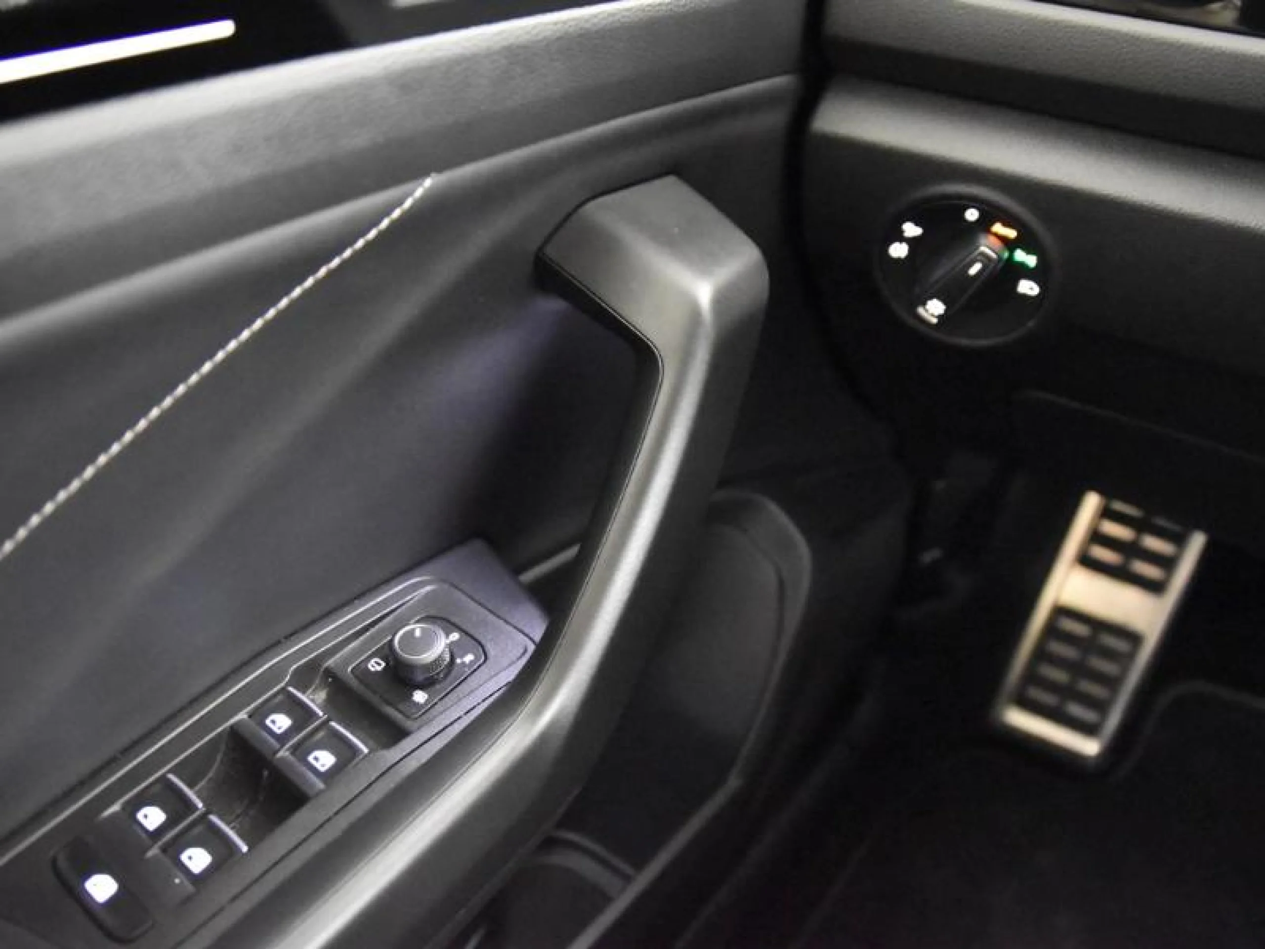 VOLKSWAGEN T ROC R LINE 1.5 TSI 110KW (150CV) DSG - Foto 15